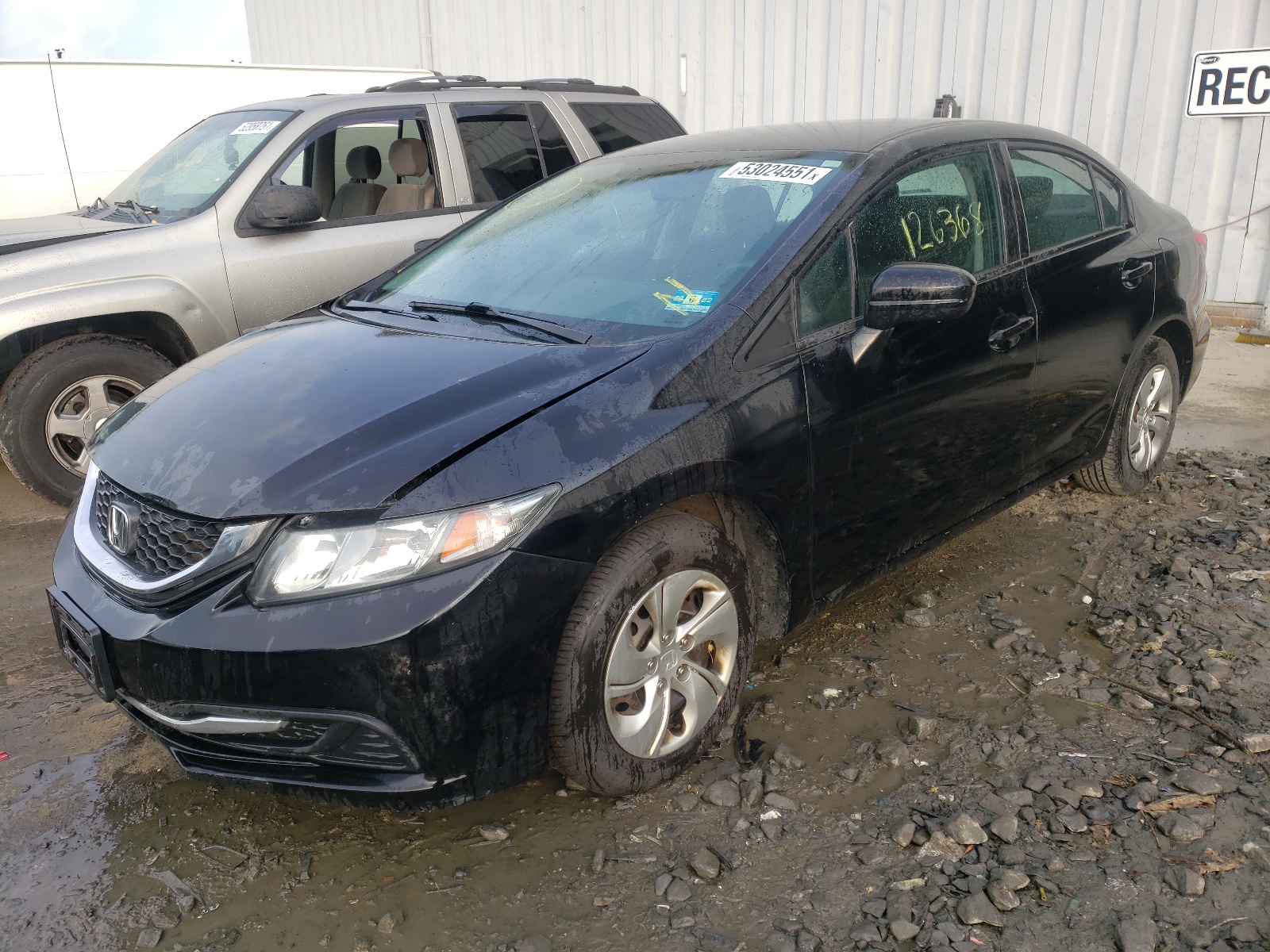 Photo 2 from auction – 2014 HONDA CIVIC LX with VIN 19XFB2F51EE253524