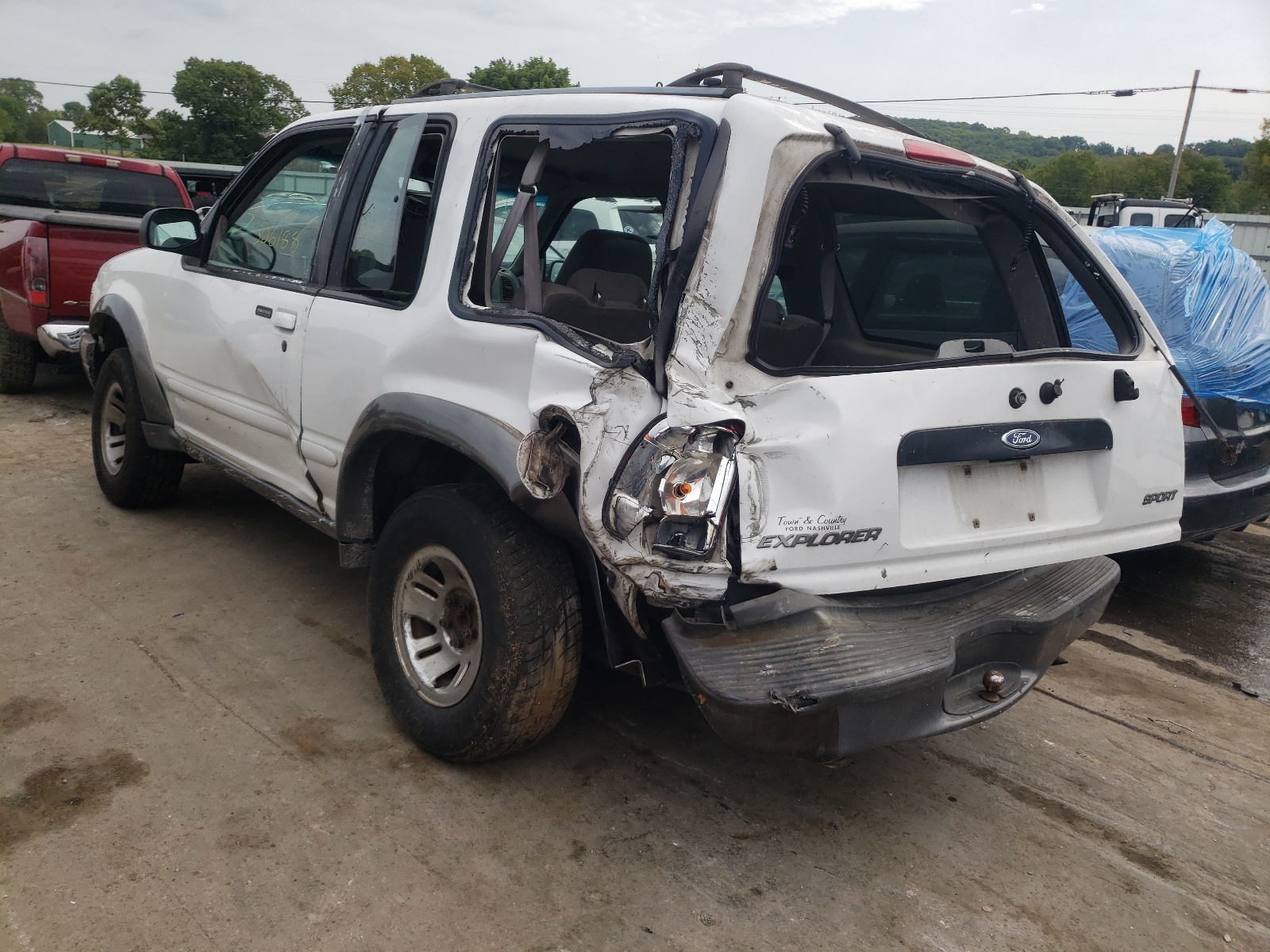 Photo 3 from auction – 1999 FORD EXPLORER with VIN 1FMYU22E0XUC34536