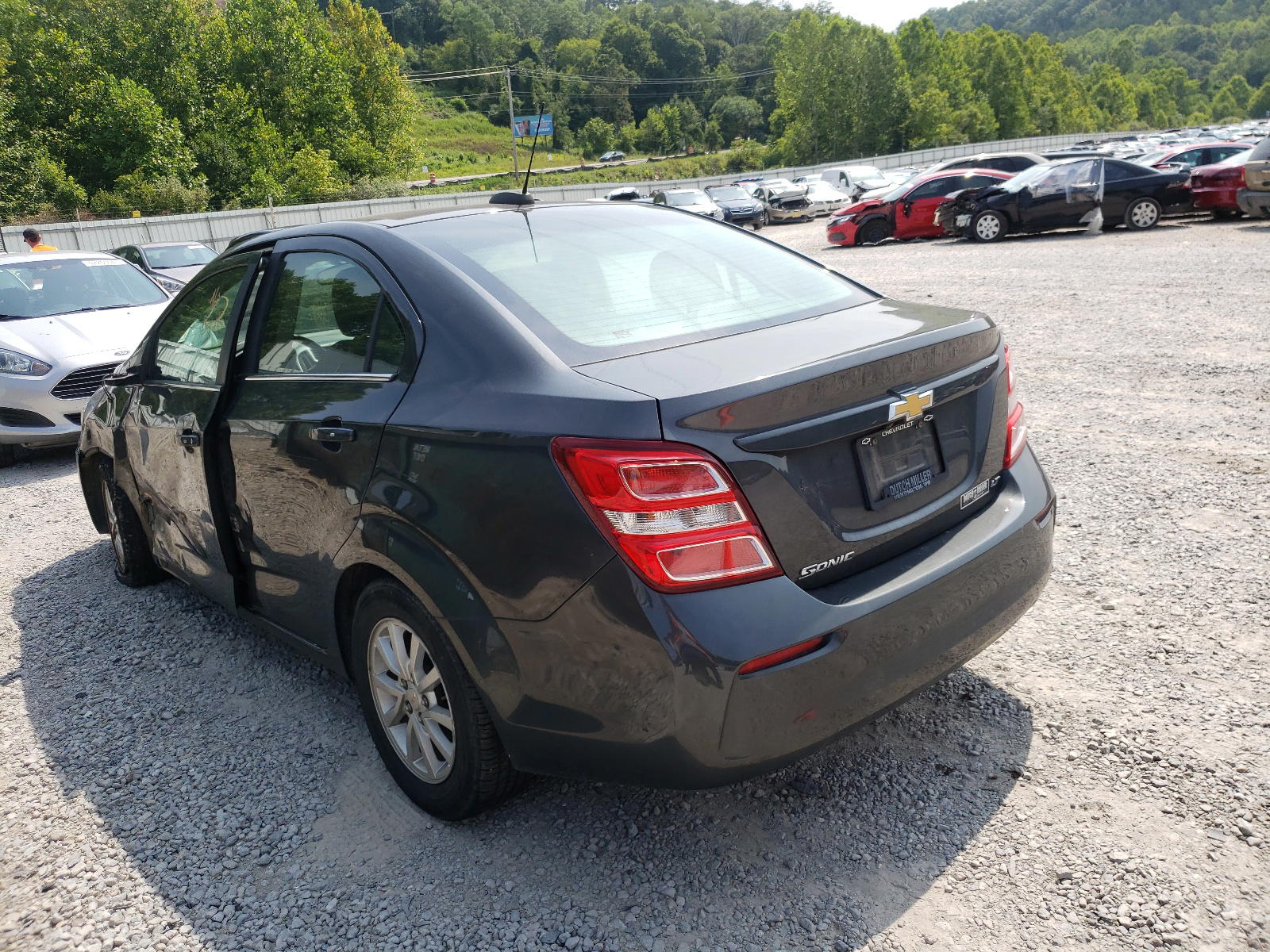 Photo 3 from auction – 2017 CHEVROLET SONIC LT with VIN 1G1JD5SH2H4137589