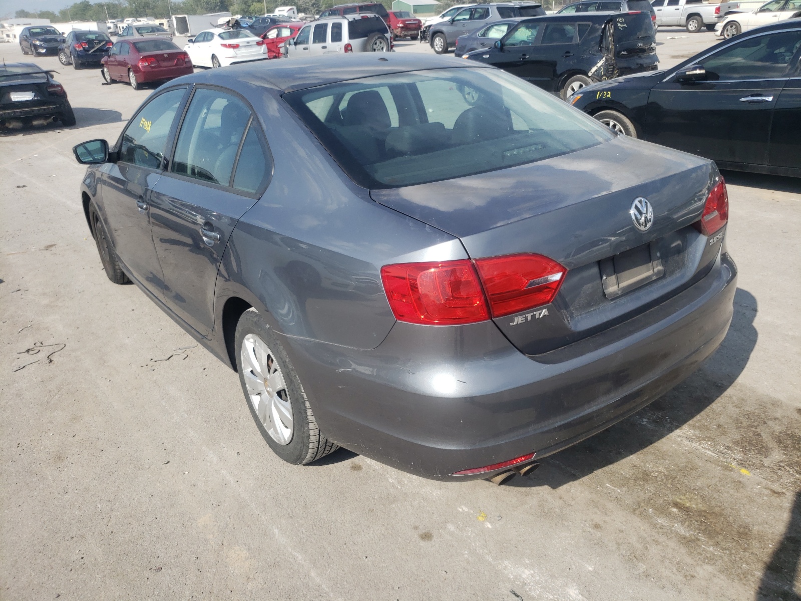 Photo 3 from auction – 2011 VOLKSWAGEN JETTA SE with VIN 3VWDZ7AJ2BM021453