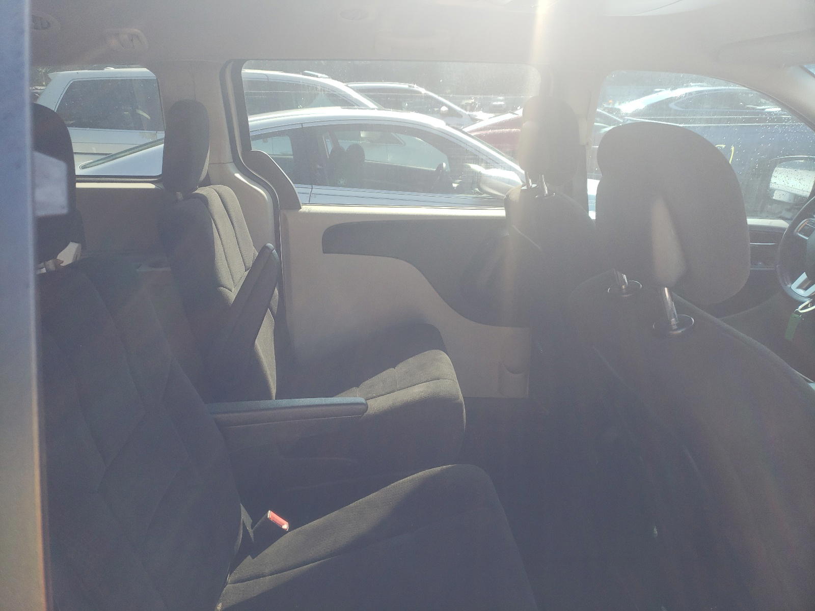 Photo 6 from auction – 2012 DODGE GRAND CARA with VIN 2C4RDGCG4CR136431