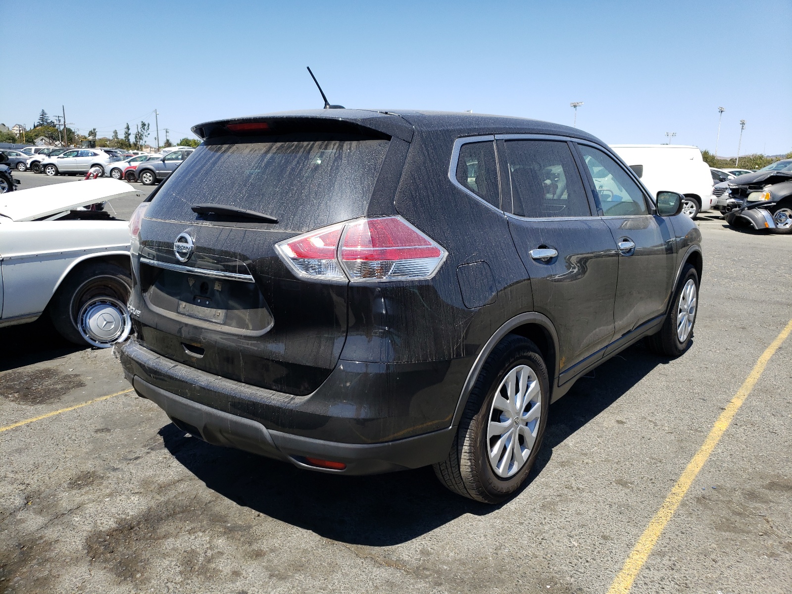 Photo 4 from auction – 2015 NISSAN ROGUE S with VIN 5N1AT2ML5FC882765