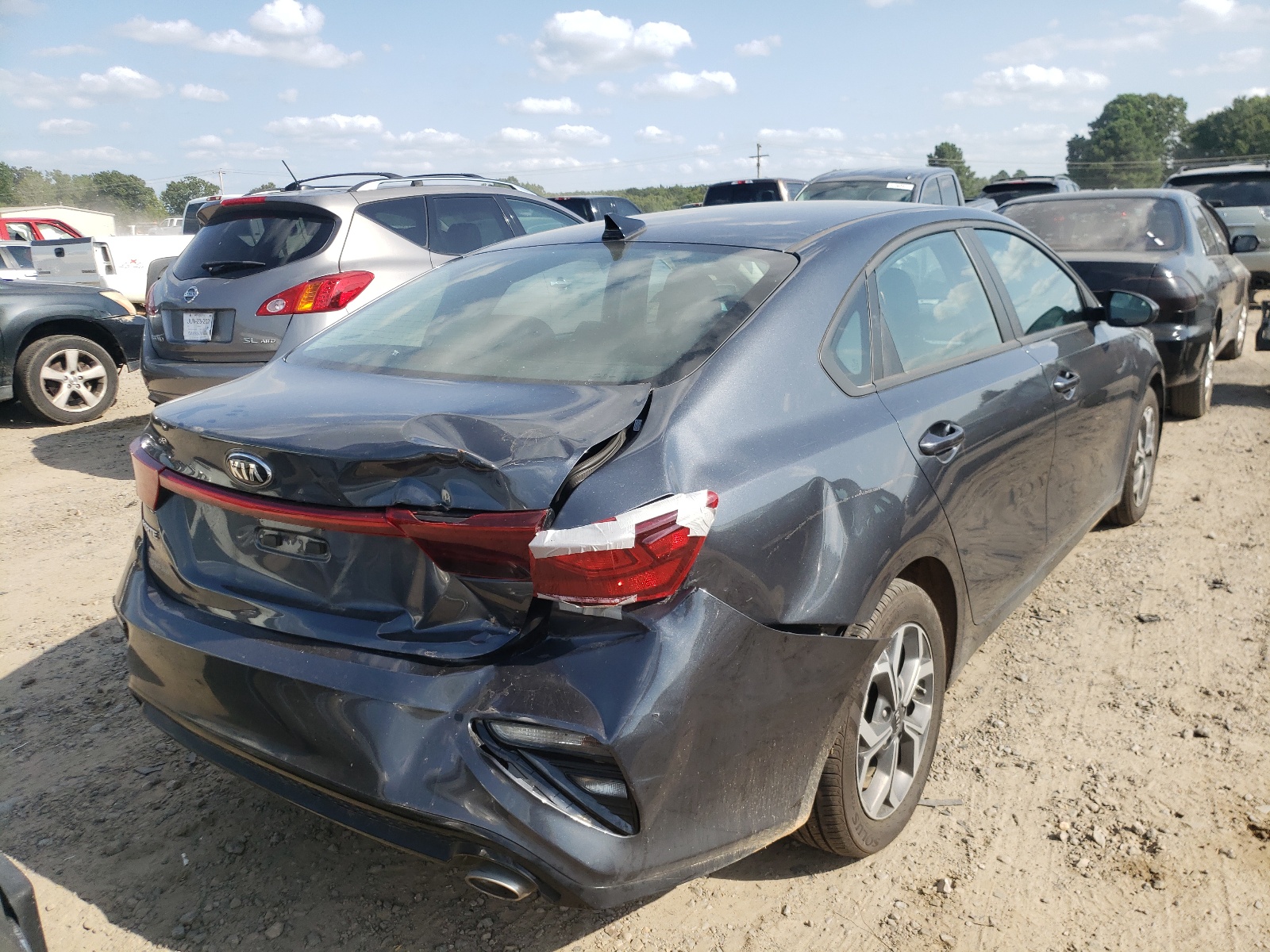 Photo 4 from auction – 2021 KIA FORTE FE with VIN 3KPF24AD2ME306563