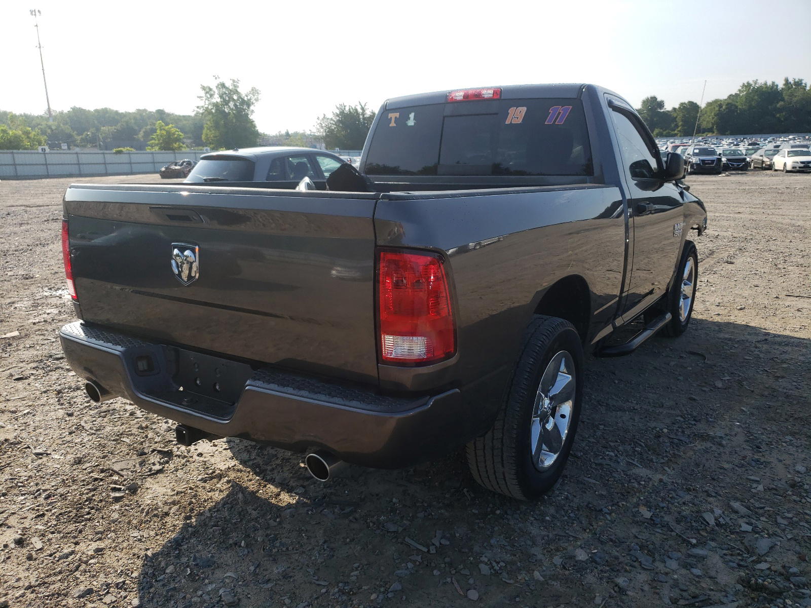 Photo 4 from auction – 2015 RAM 1500 ST with VIN 3C6JR6AT7FG563869