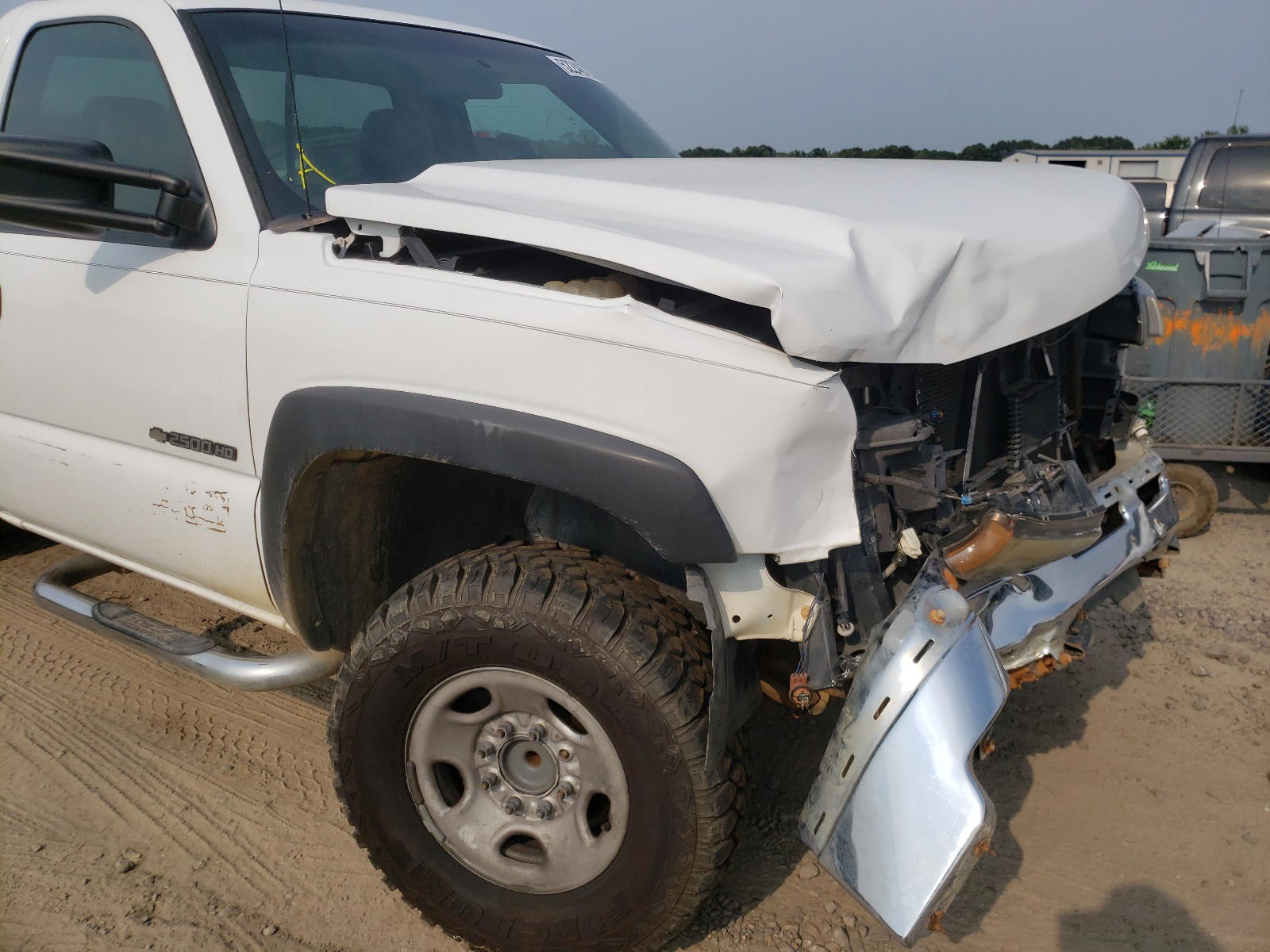 Photo 9 from auction – 2005 CHEVROLET SILVERADO with VIN 1GCHC24U05E155743