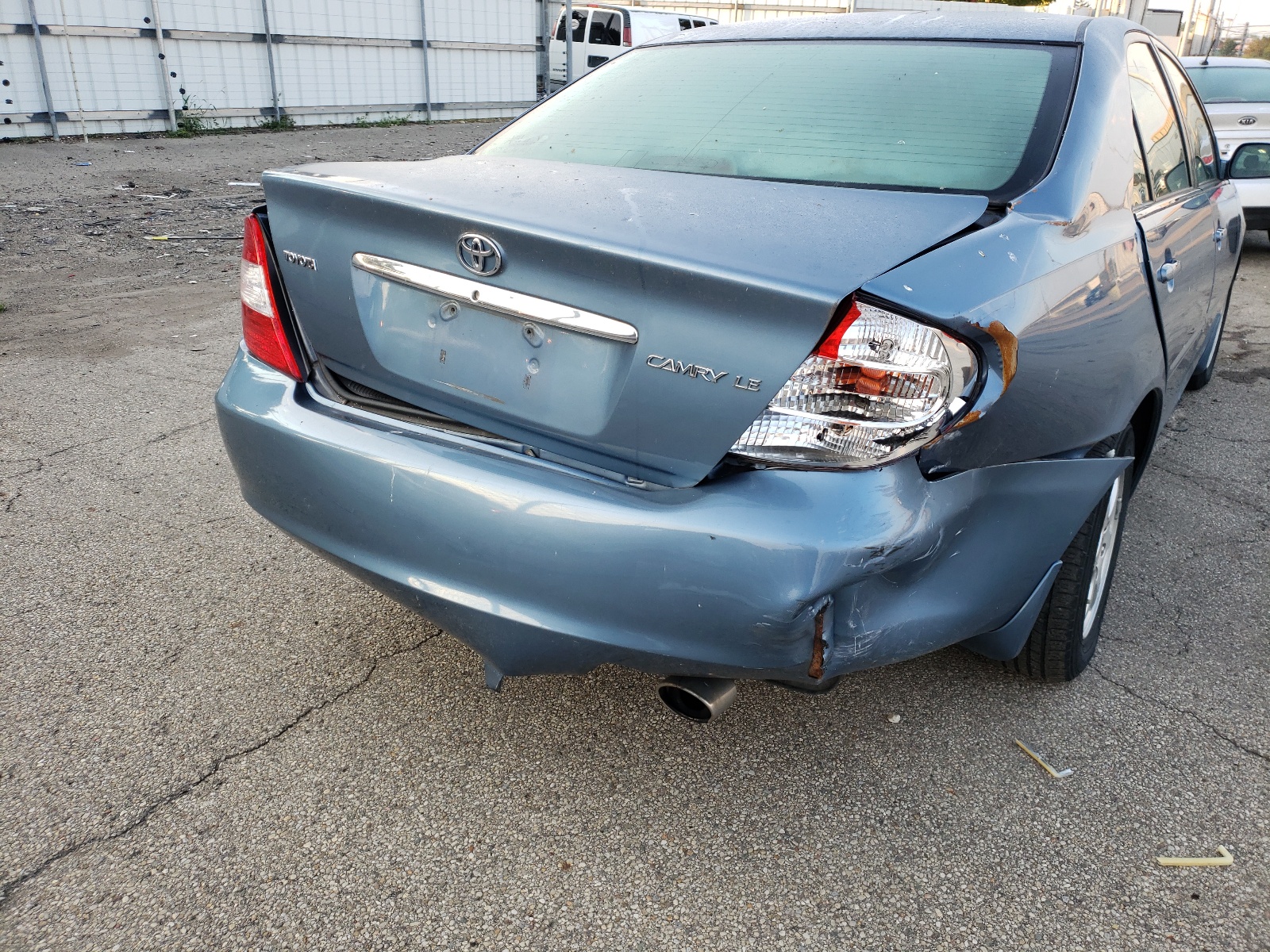 Photo 9 from auction – 2004 TOYOTA CAMRY LE with VIN 4T1BE32K04U883795