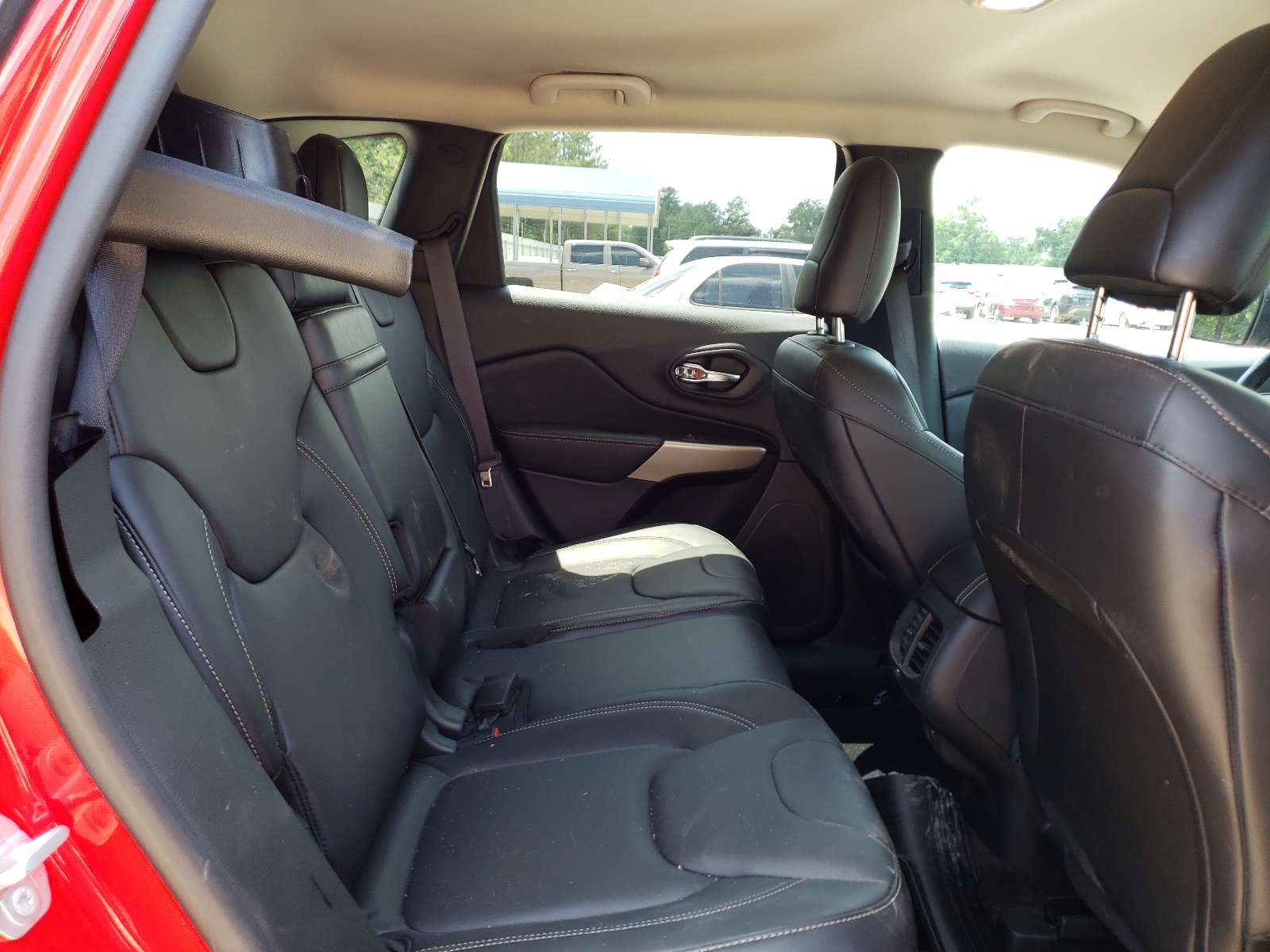 Photo 6 from auction – 2018 JEEP CHEROKEE L with VIN 1C4PJMDX7JD599516