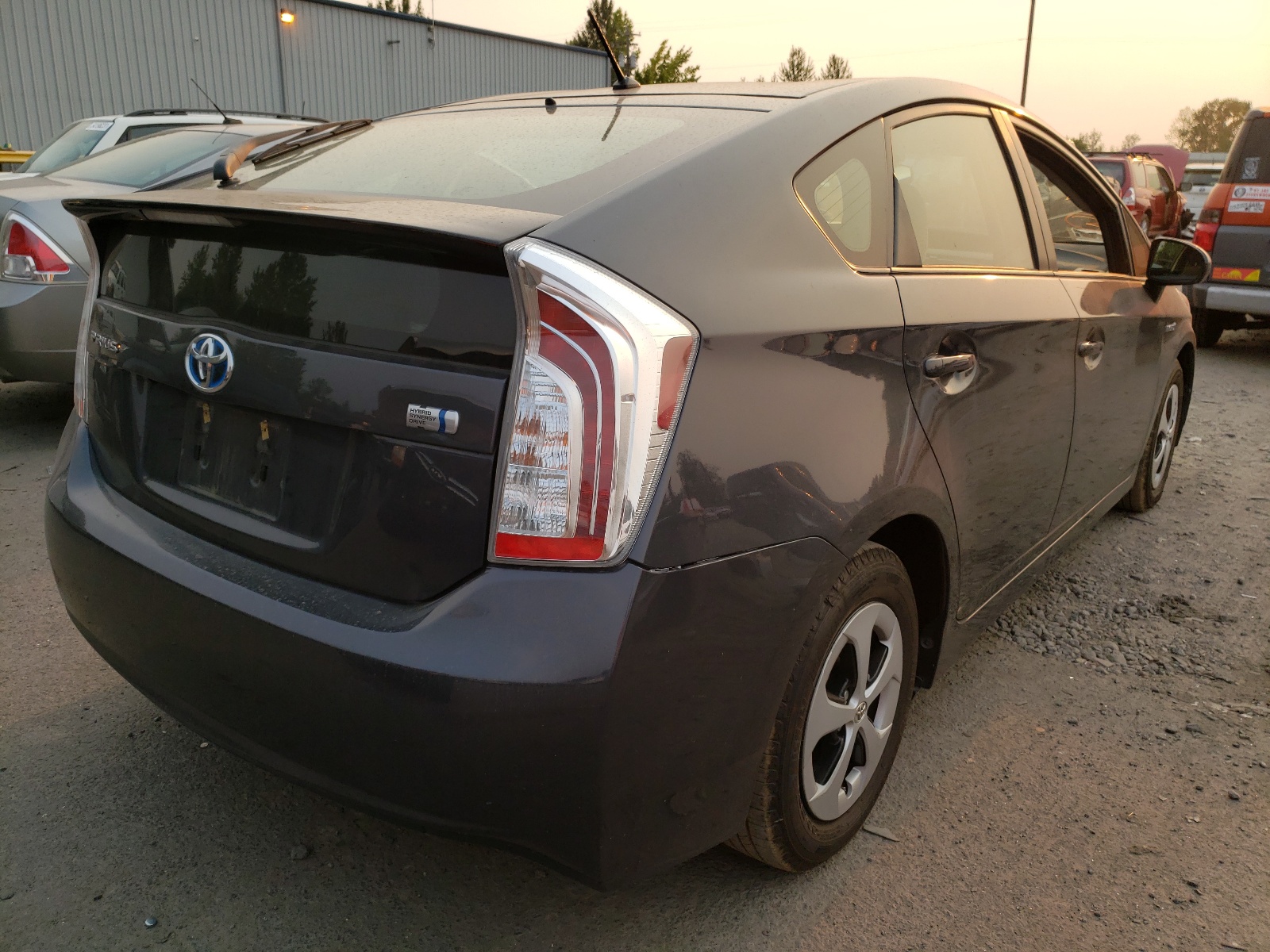 Photo 4 from auction – 2015 TOYOTA PRIUS with VIN JTDKN3DU8F0482914