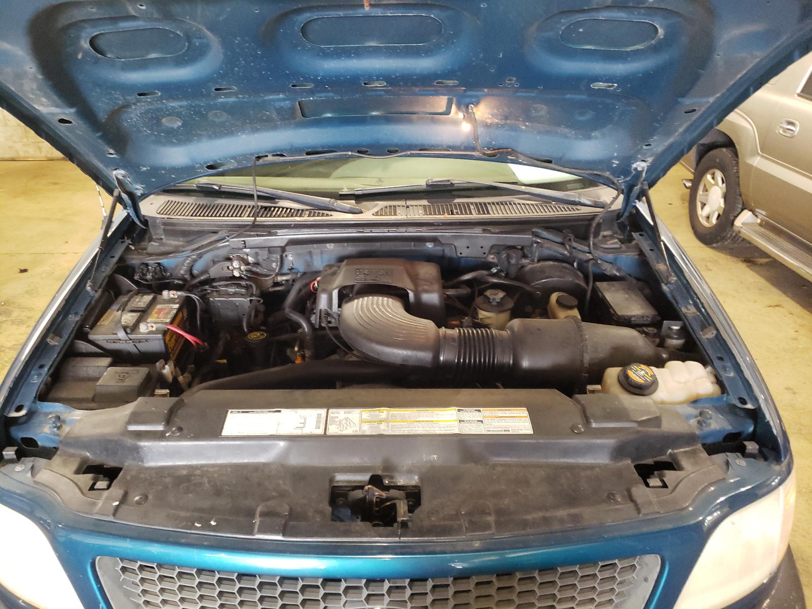 Photo 7 from auction – 2000 FORD F150 with VIN 1FTRX18LXYNA49065