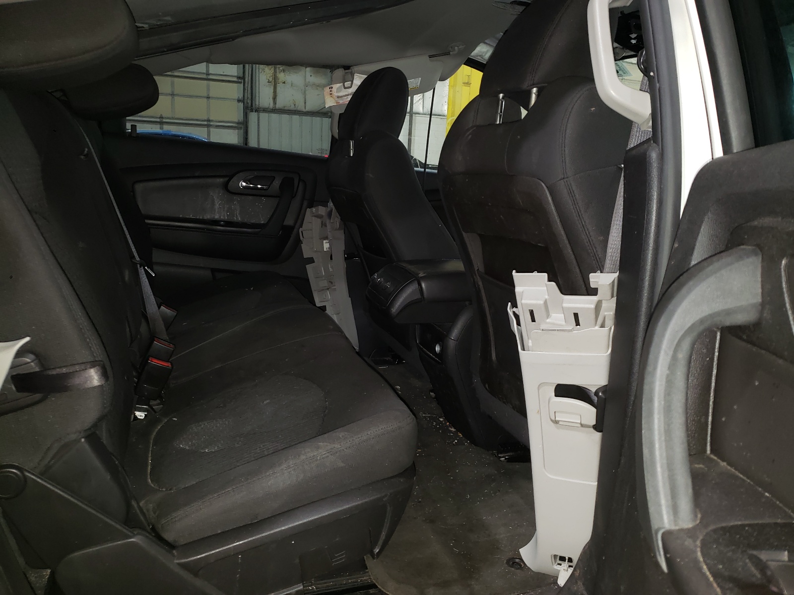 Zdjęcie 6 z aukcji – 2011 CHEVROLET TRAVERSE L z VIN 1GNKRGED8BJ199404