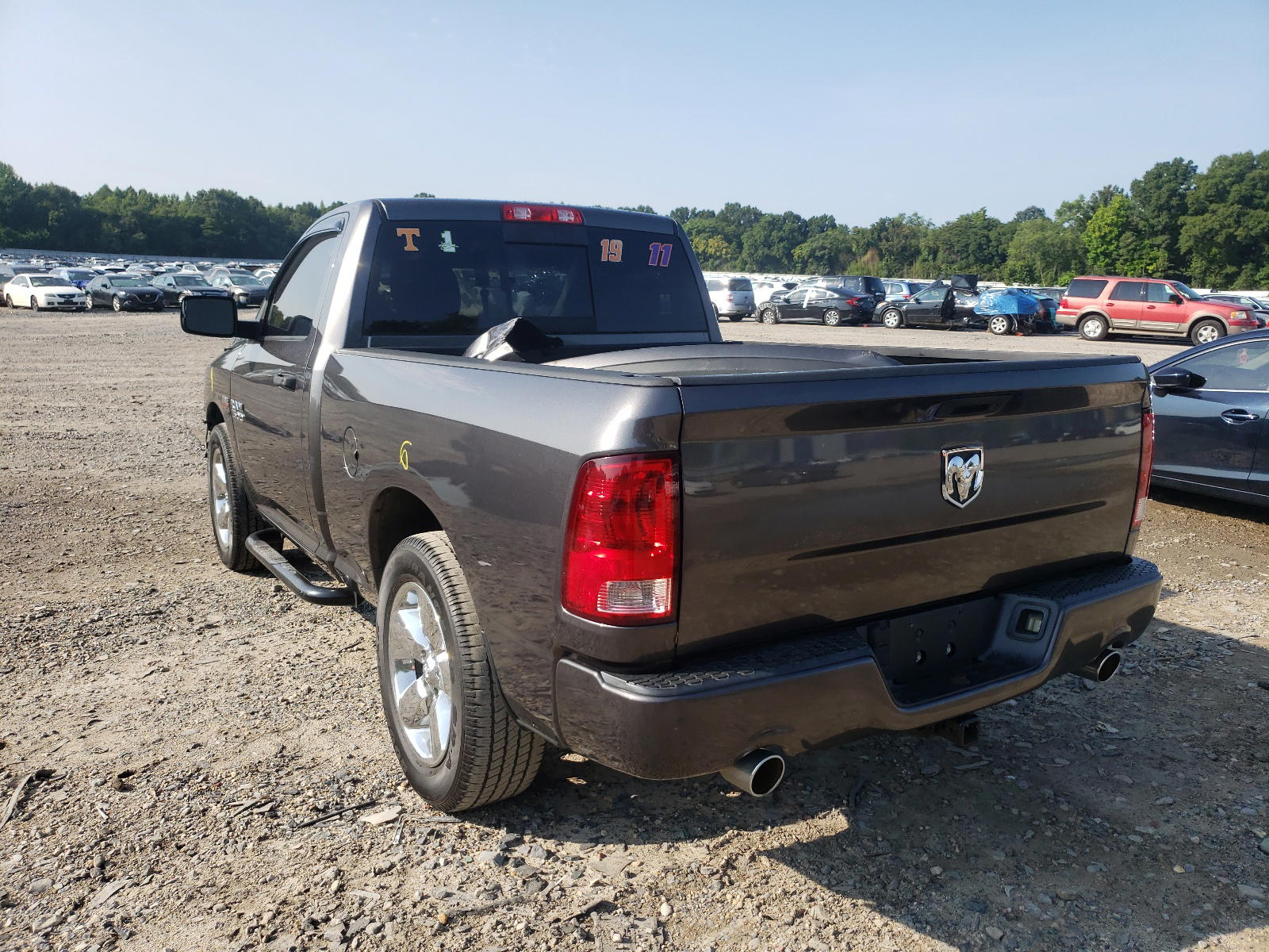 Photo 3 from auction – 2015 RAM 1500 ST with VIN 3C6JR6AT7FG563869