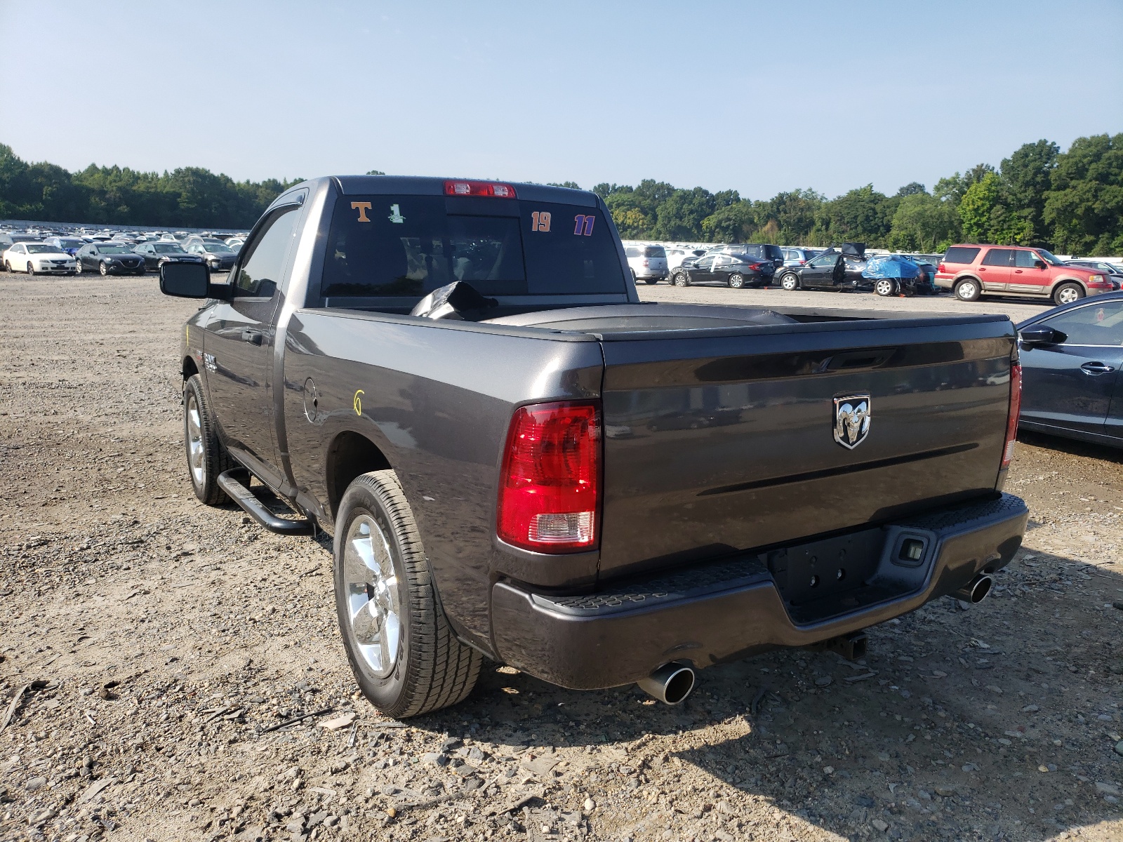 Zdjęcie 3 z aukcji – 2015 RAM 1500 ST z VIN 3C6JR6AT7FG563869