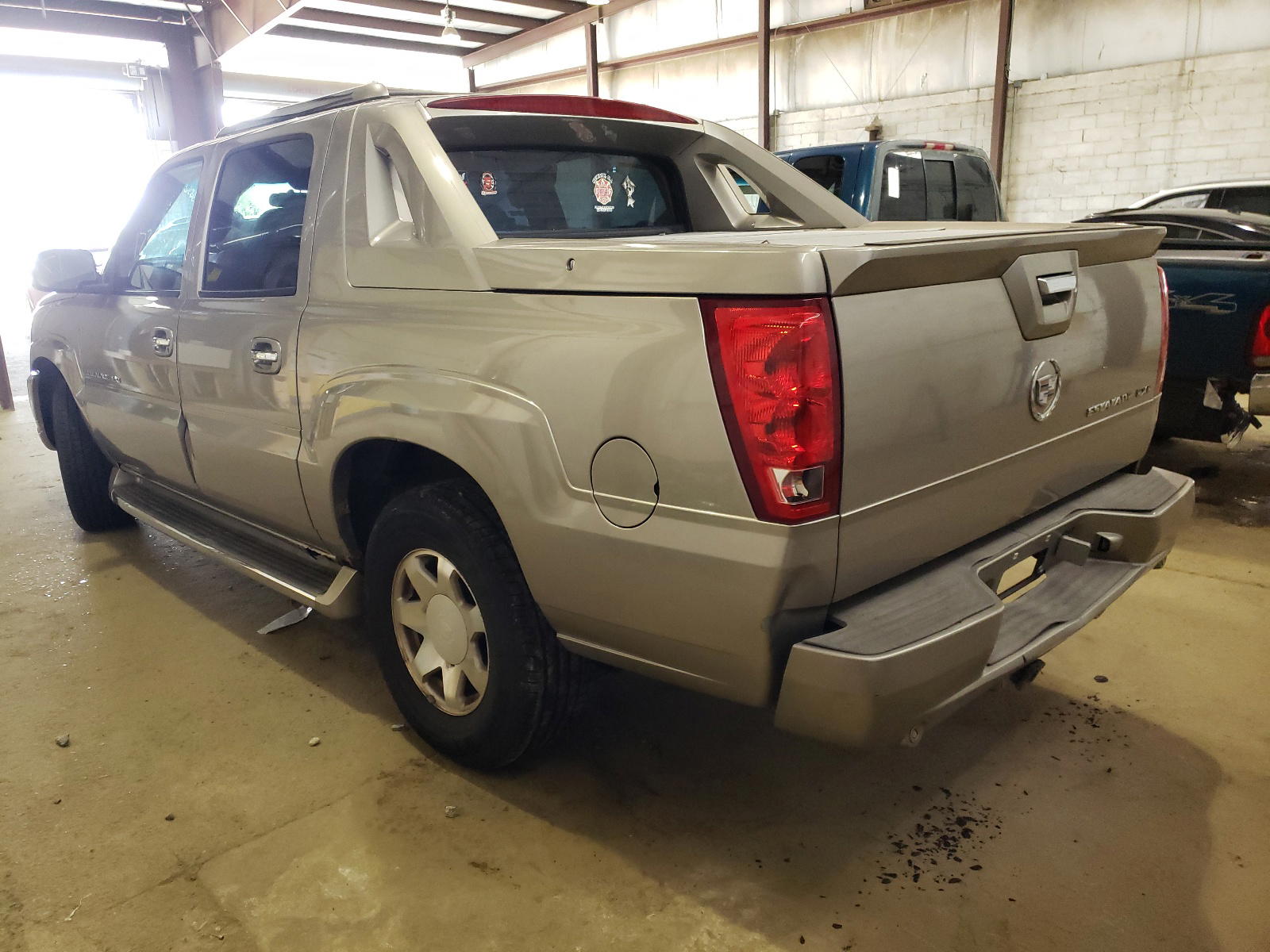 Photo 3 from auction – 2002 CADILLAC ESCALADE E with VIN 3GYEK63N92G271707
