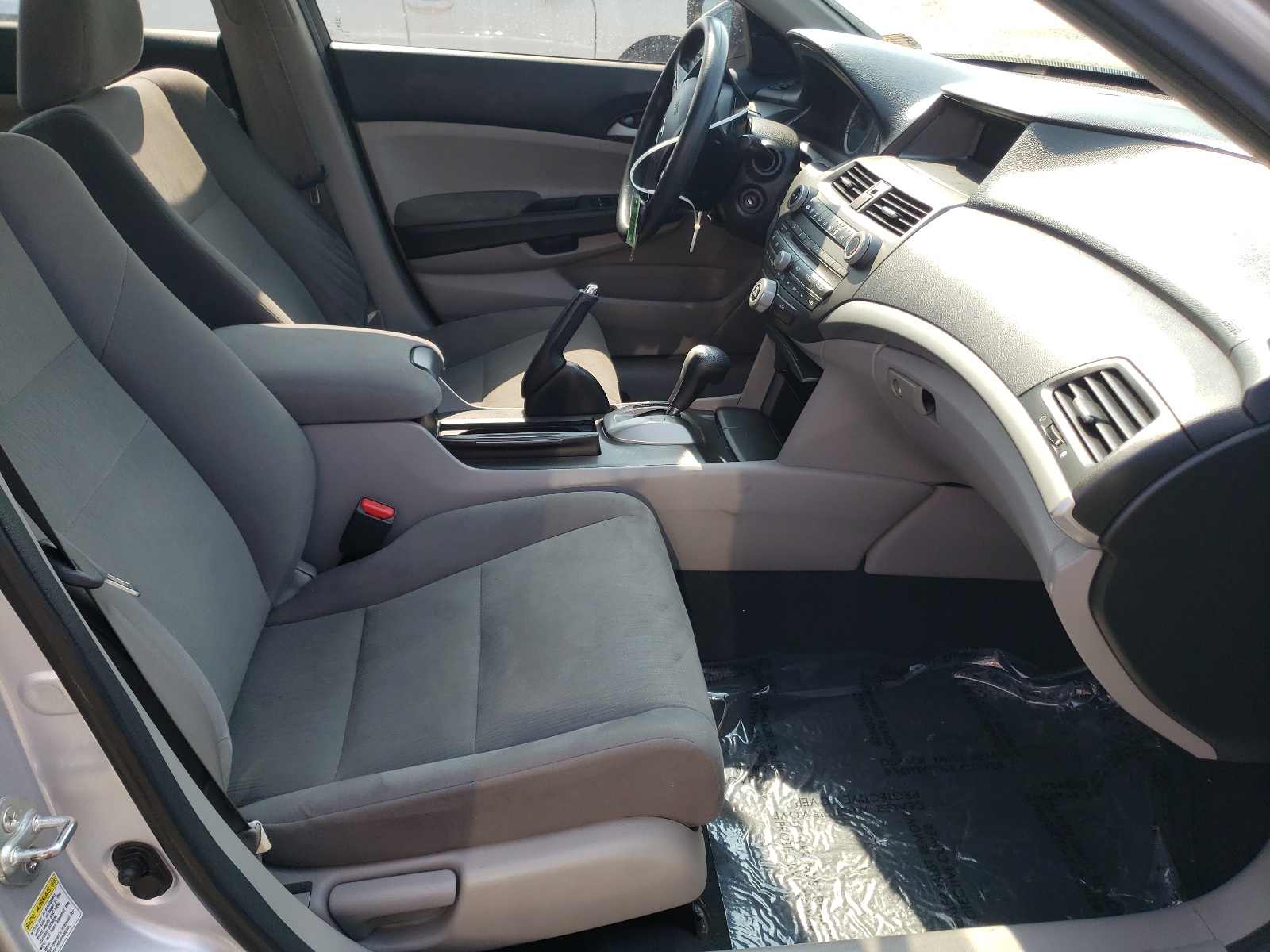 Photo 5 from auction – 2012 HONDA ACCORD LXP with VIN 1HGCP2F48CA021774