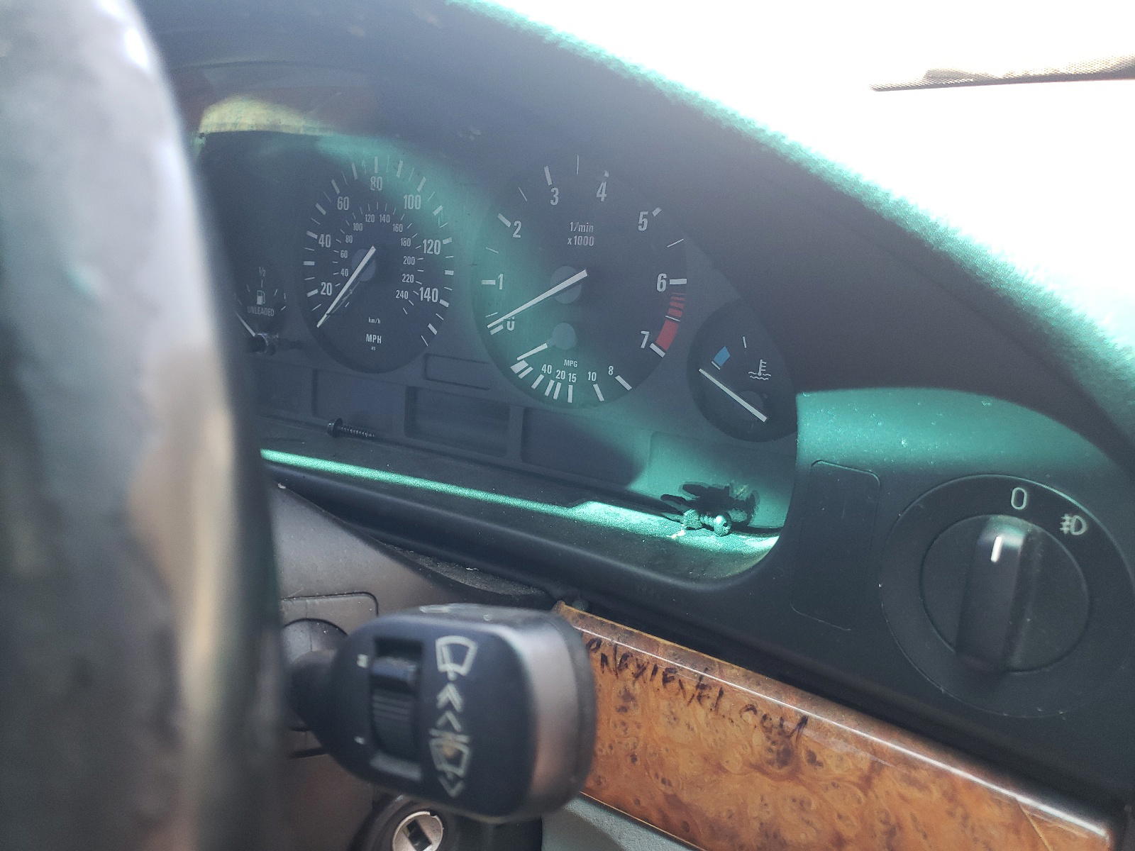 Photo 8 from auction – 2000 BMW 528 I AUTO with VIN WBADM6342YGU18079