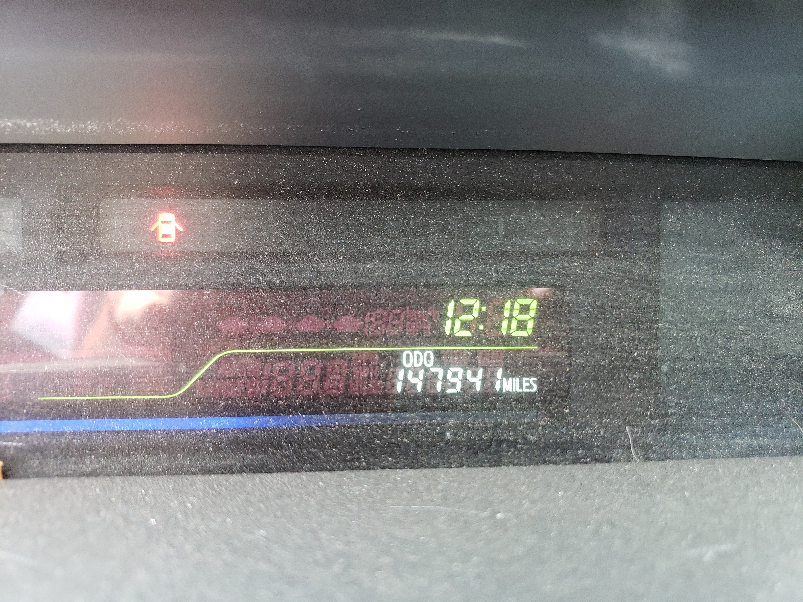 Photo 8 from auction – 2012 TOYOTA PRIUS V with VIN JTDZN3EU6C3181923