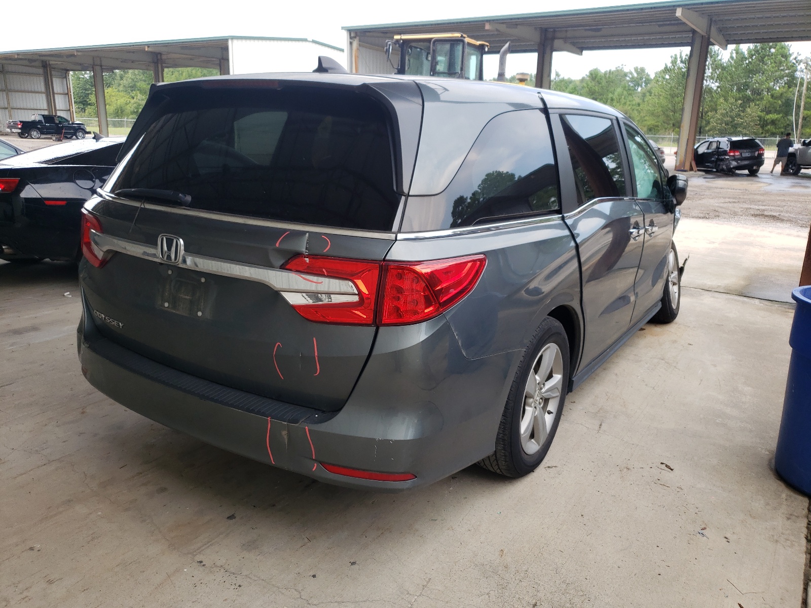 Photo 4 from auction – 2018 HONDA ODYSSEY EX with VIN 5FNRL6H75JB075069