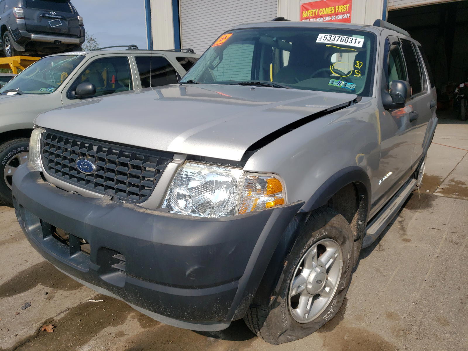 Photo 2 from auction – 2005 FORD EXPLORER X with VIN 1FMZU72K65UB03907