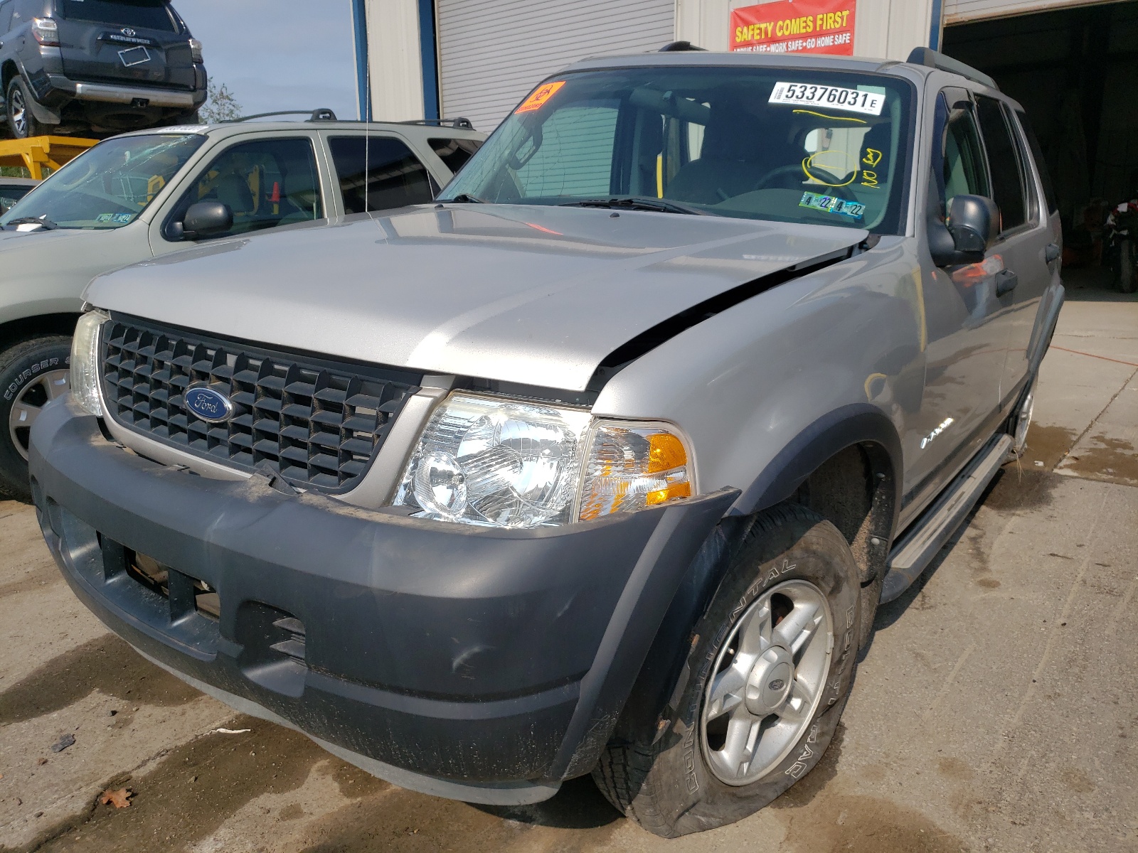 Фото 2 с аукциона – 2005 FORD EXPLORER X с VIN 1FMZU72K65UB03907