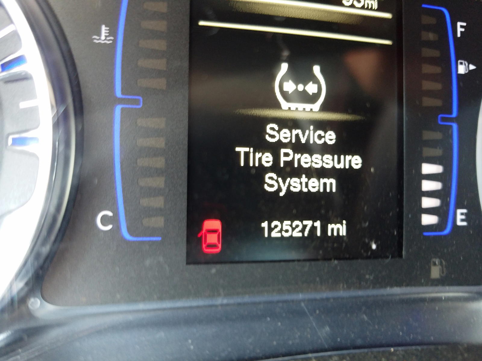 Photo 8 from auction – 2016 CHRYSLER 200 LIMITE with VIN 1C3CCCAB3GN157156