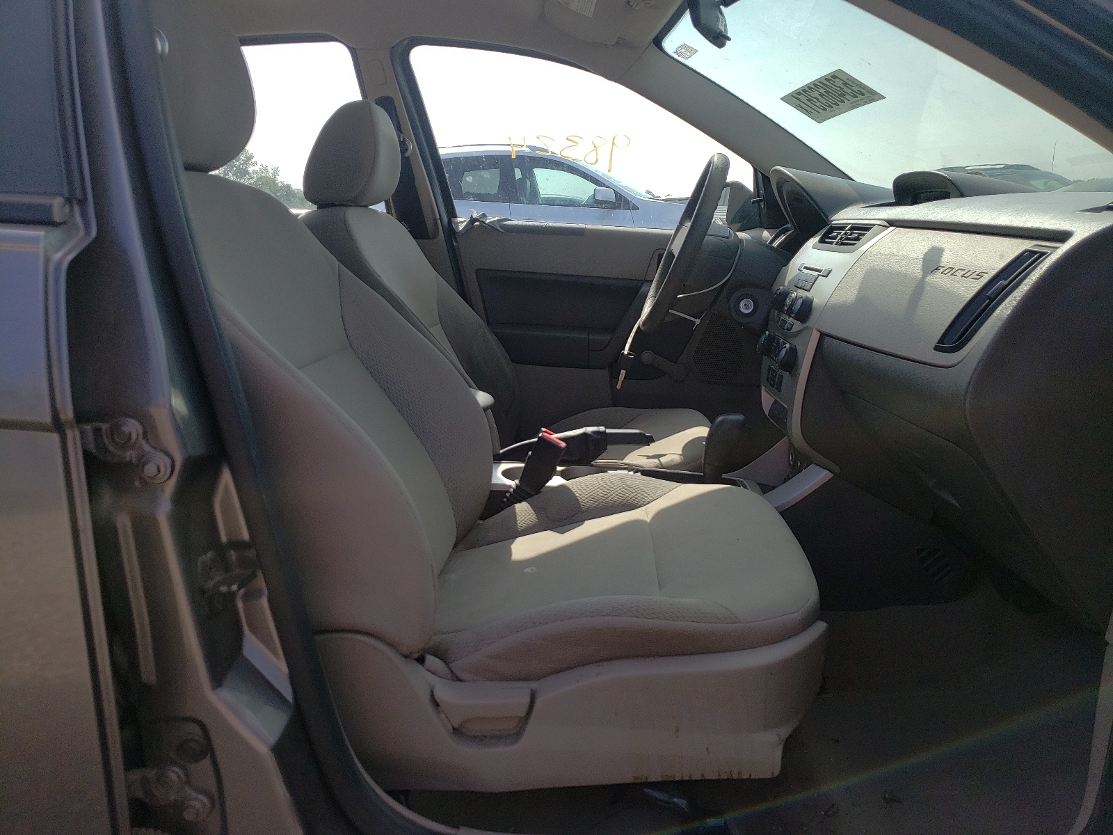 Photo 5 from auction – 2010 FORD FOCUS S with VIN 1FAHP3EN7AW277379