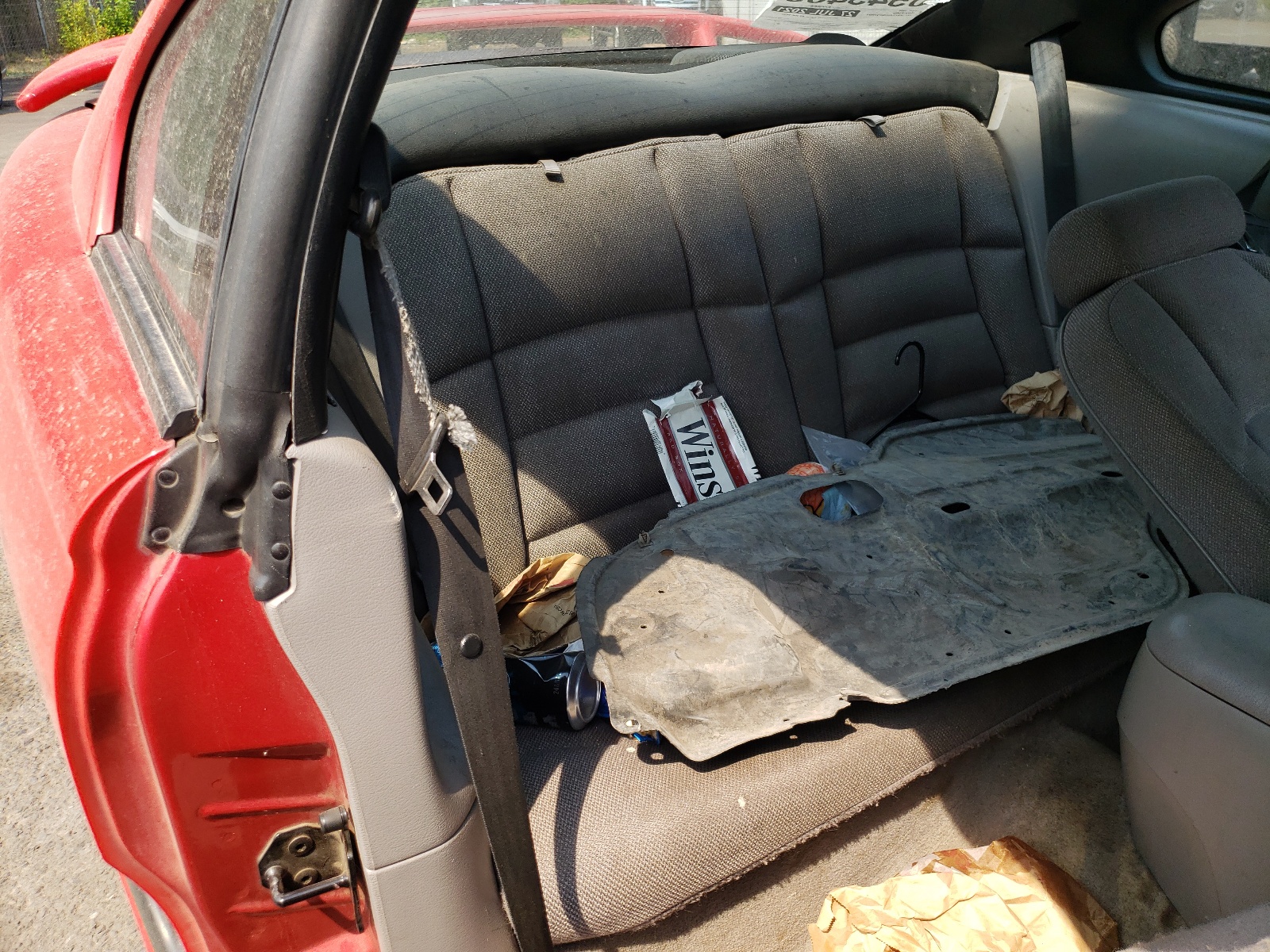 Photo 6 from auction – 1998 FORD MUSTANG with VIN 1FAFP4045WF213571