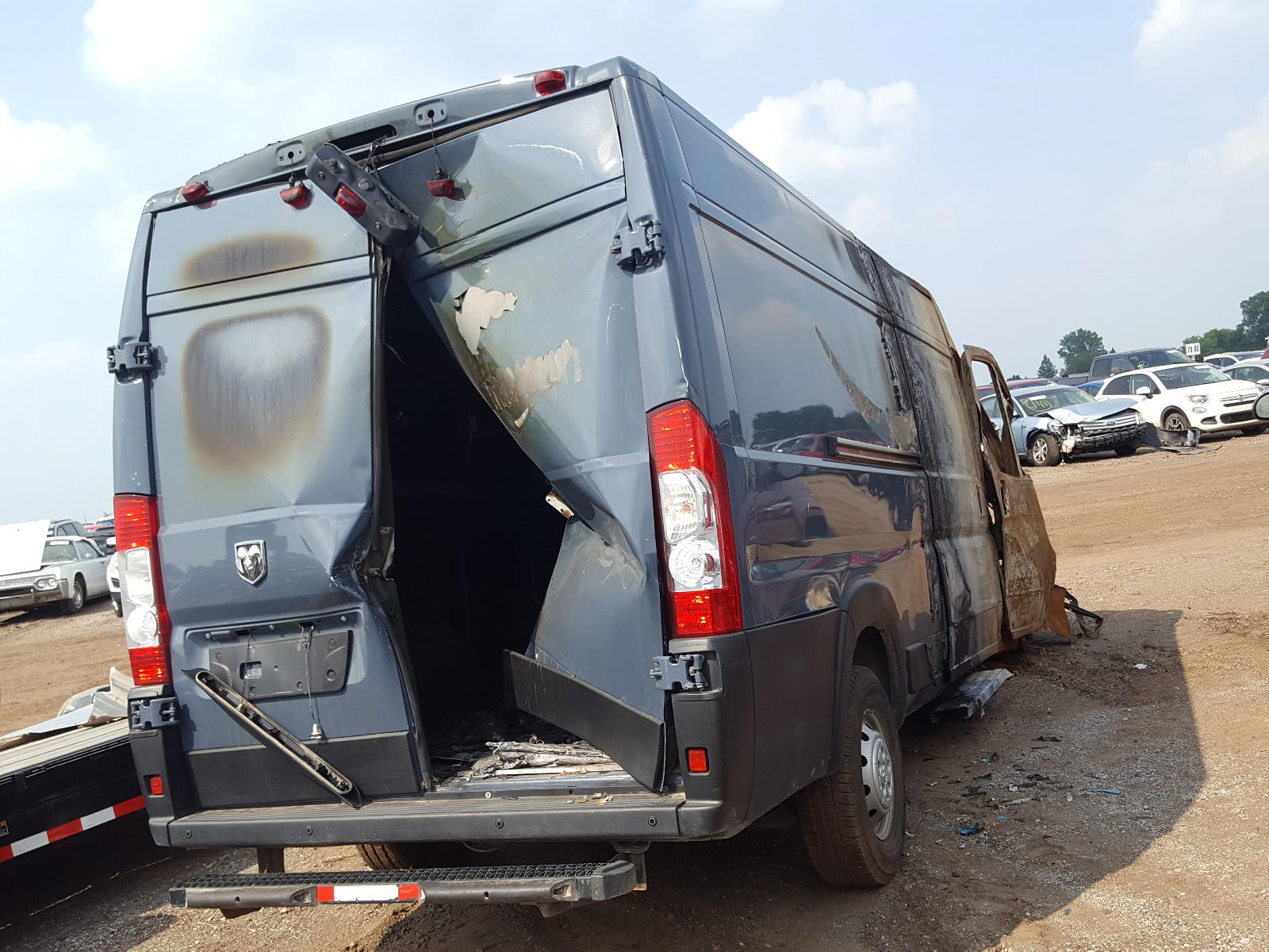 Photo 4 from auction – 2019 RAM PROMASTER with VIN 3C6URVJG5KE564499