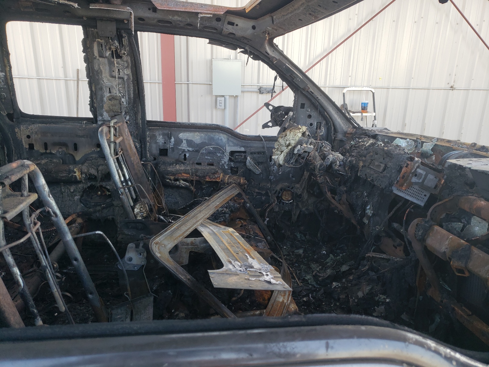 Фото 5 с аукциона – 2005 FORD F150 с VIN 1FTPX14595FA90405