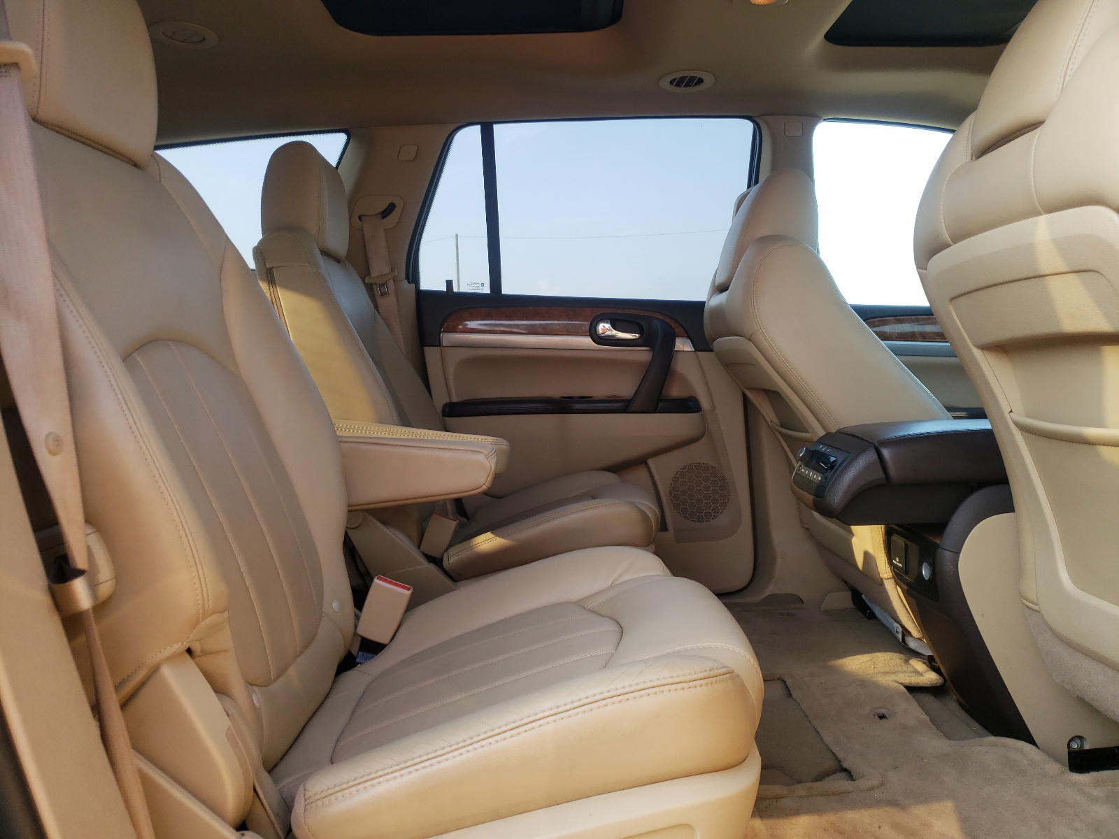 Photo 6 from auction – 2011 BUICK ENCLAVE CX with VIN 5GAKVBED2BJ333753