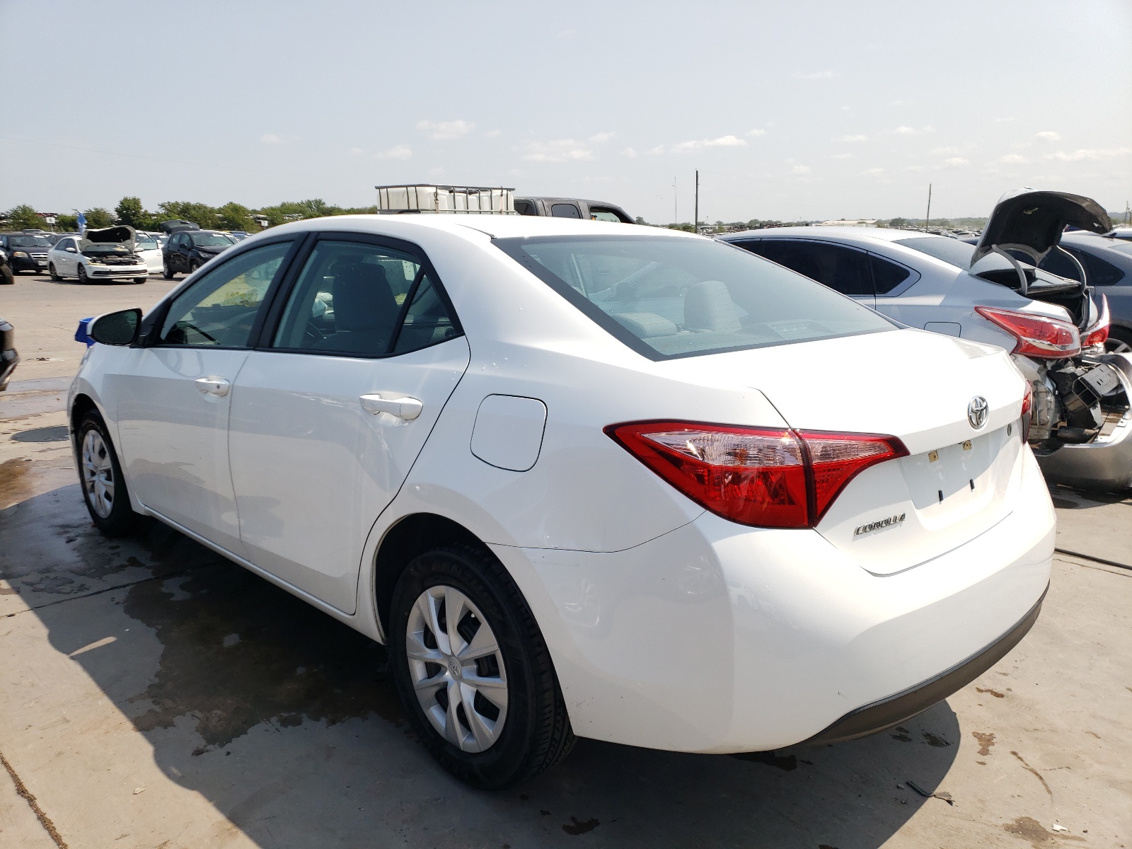 Photo 3 from auction – 2018 TOYOTA COROLLA L with VIN 5YFBURHE6JP780790