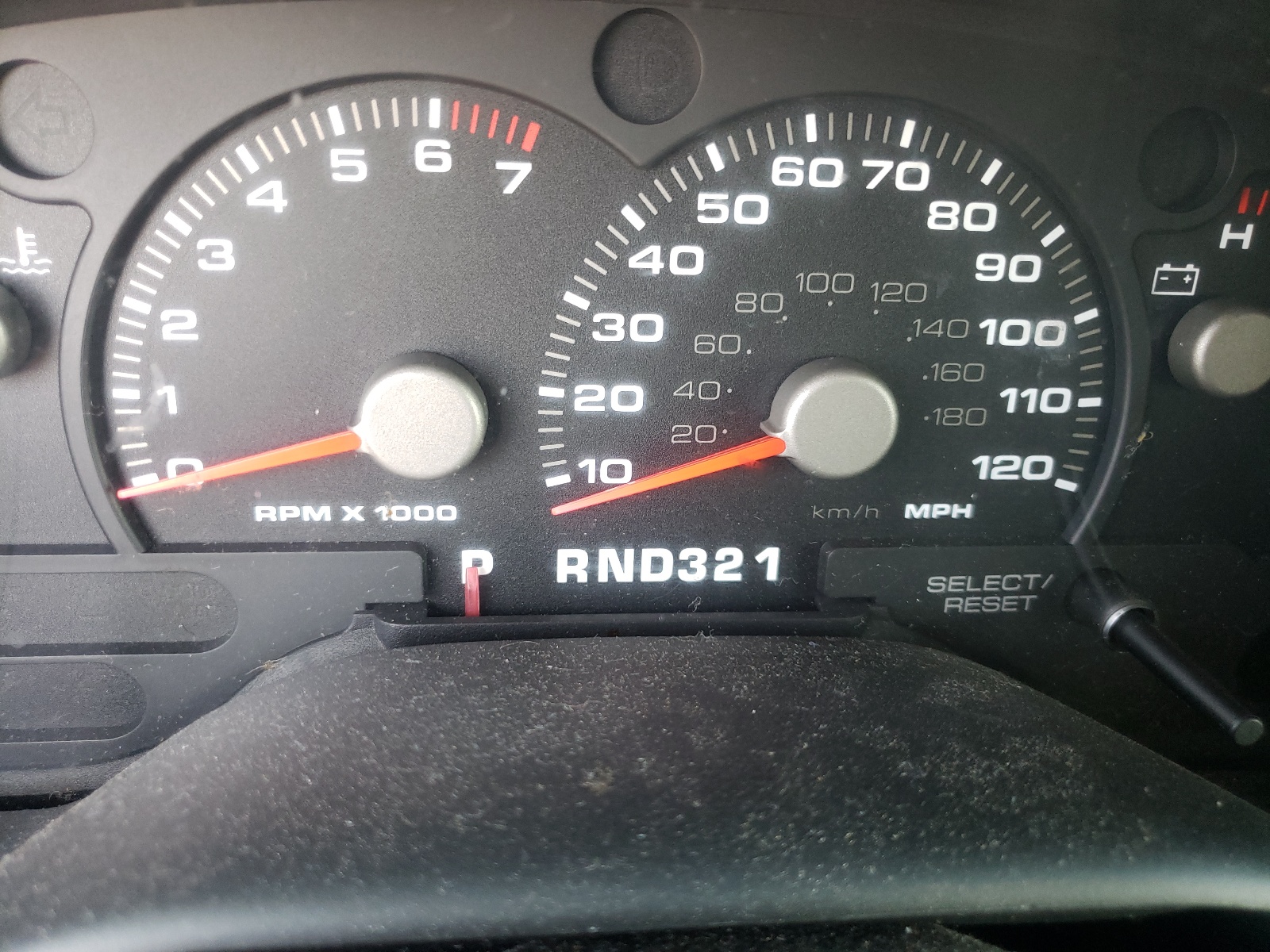 Photo 8 from auction – 2004 FORD EXPLORER X with VIN 1FMZU73K74UA16806