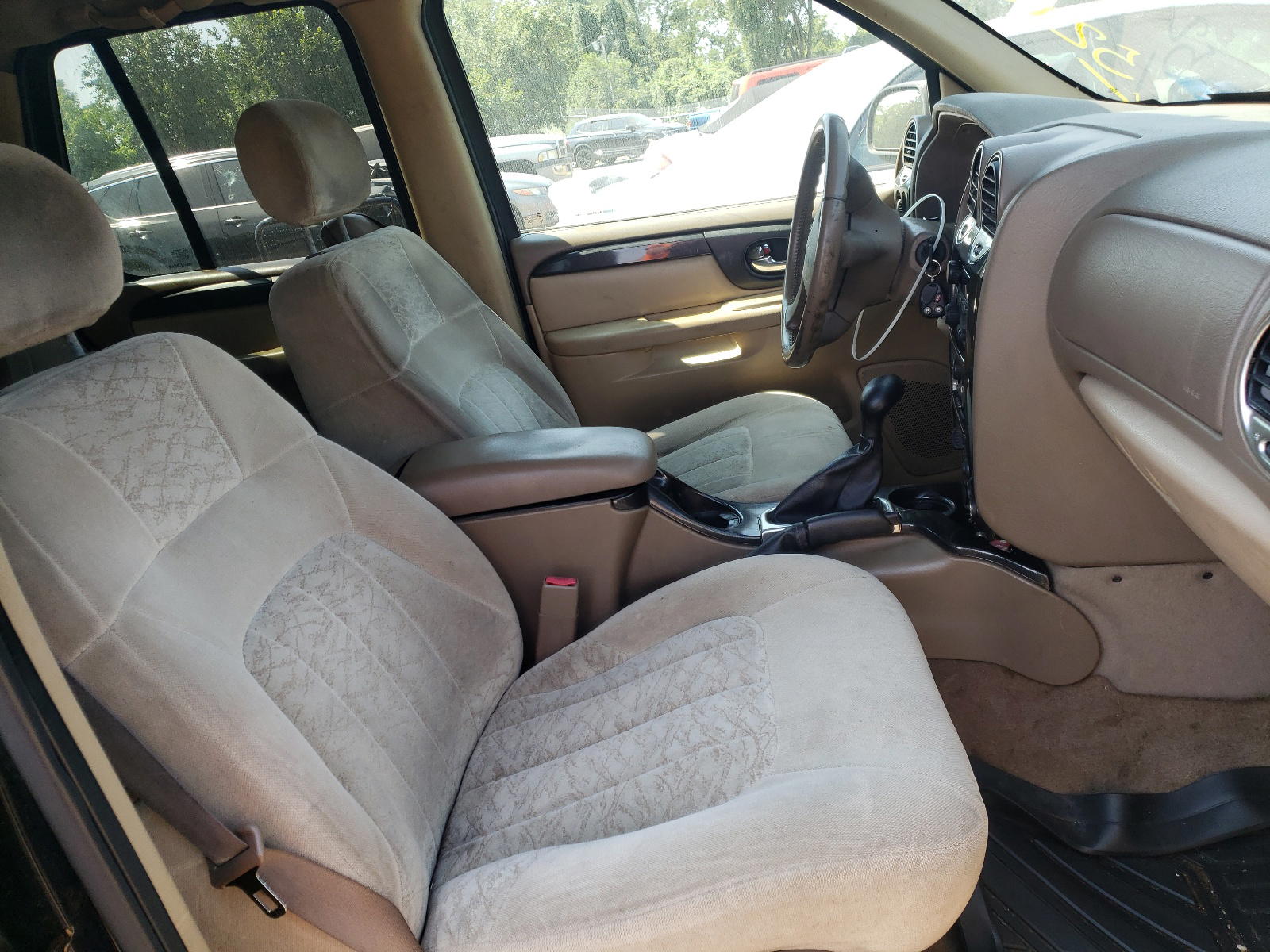 Photo 5 from auction – 2004 GMC ENVOY with VIN 1GKDT13S342217262