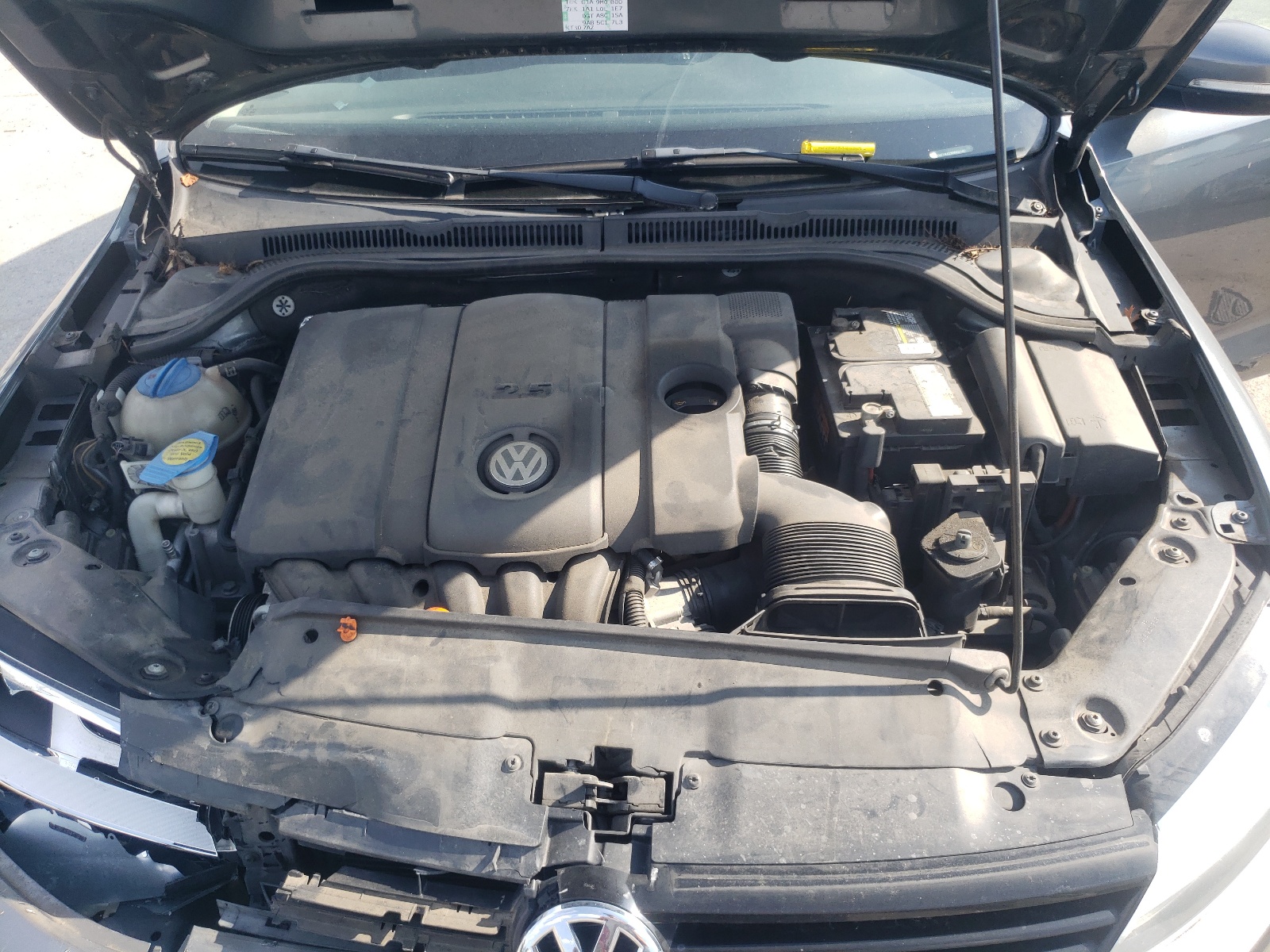Photo 7 from auction – 2011 VOLKSWAGEN JETTA SE with VIN 3VWDZ7AJ2BM021453