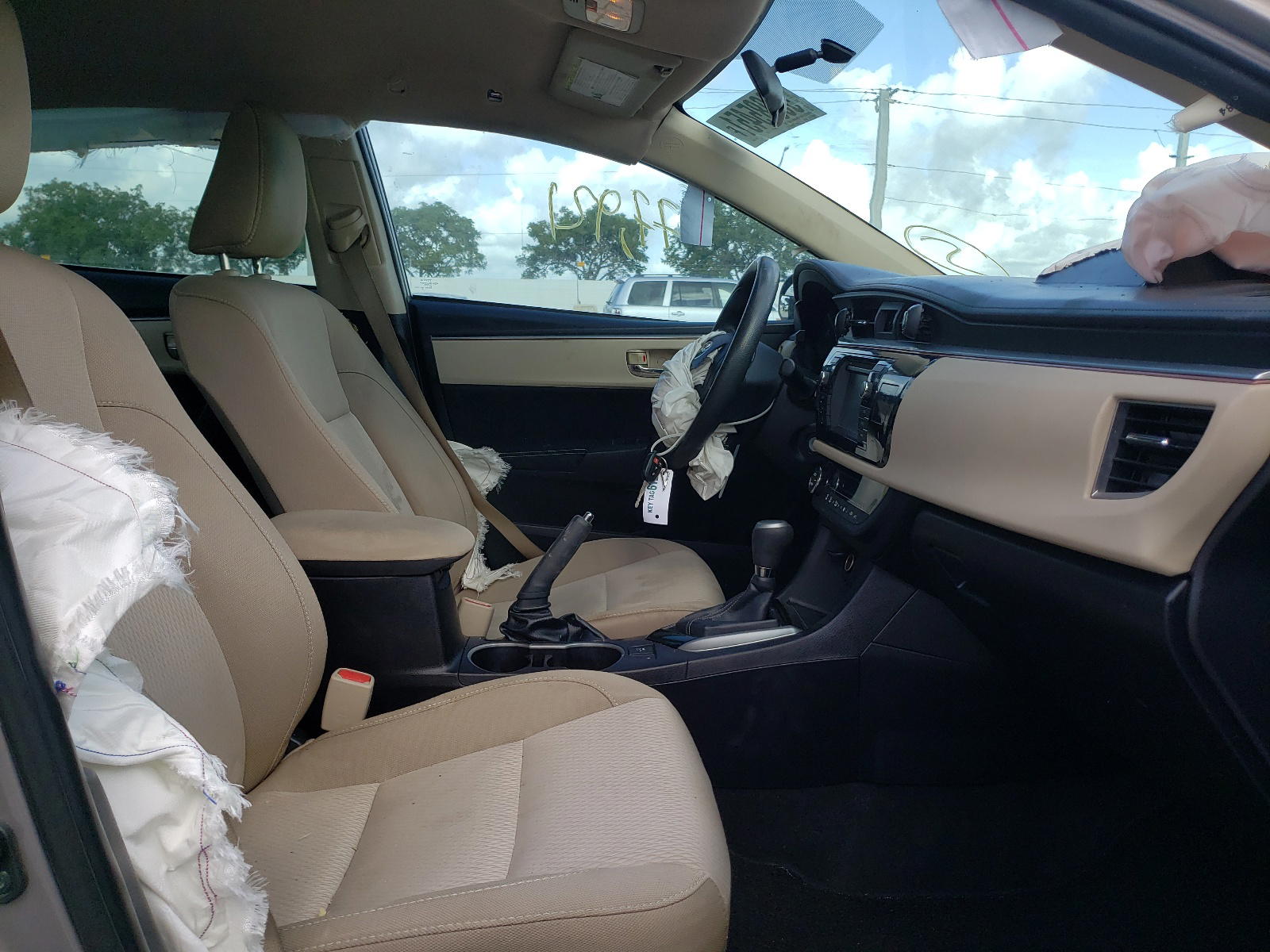 Photo 5 from auction – 2015 TOYOTA COROLLA L with VIN 2T1BURHE4FC294521