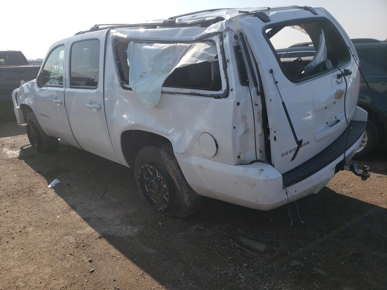 Photo 3 from auction – 2011 CHEVROLET SUBURBAN K with VIN 1GNWKLEG5BR366554