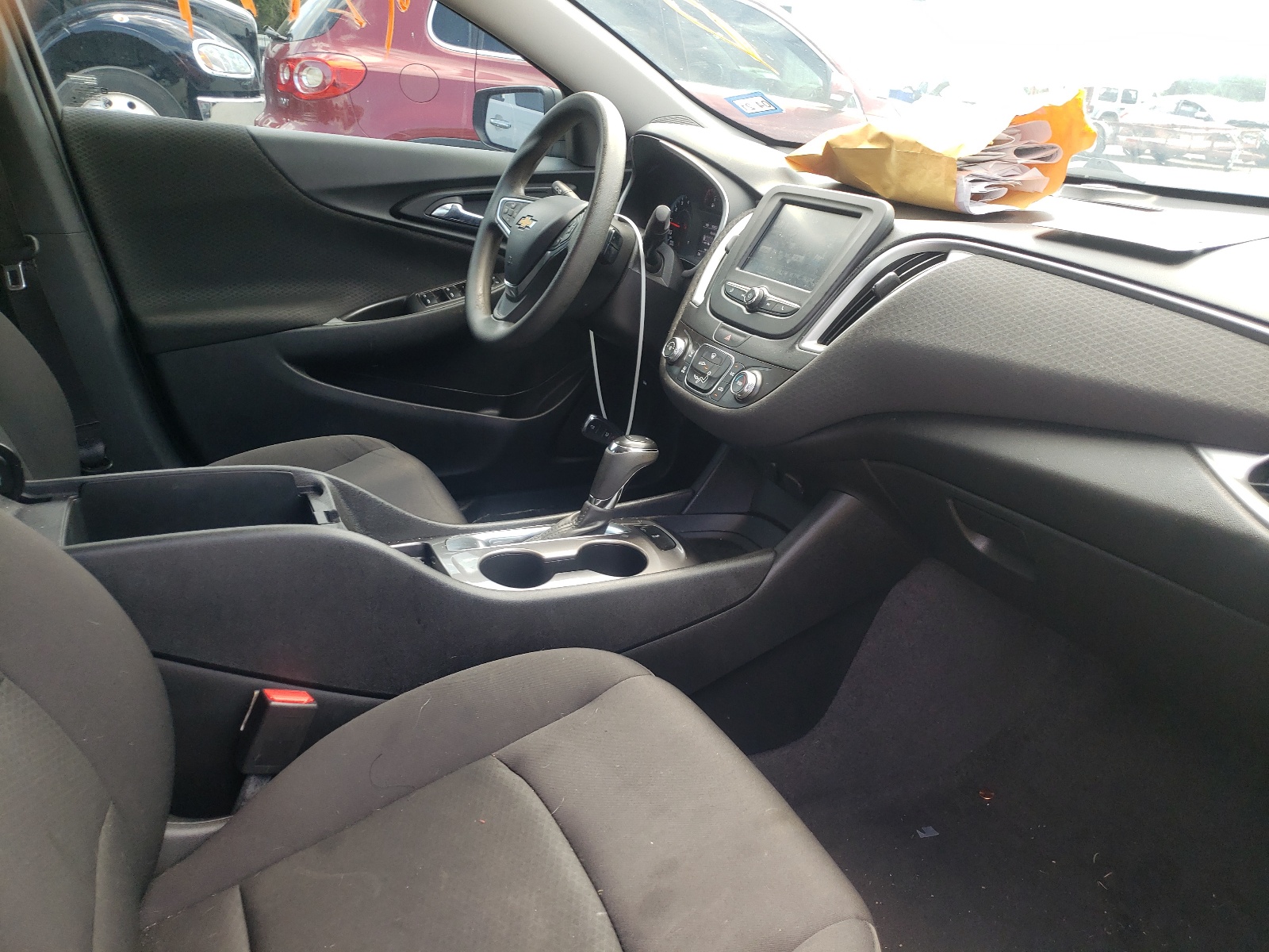 Photo 5 from auction – 2017 CHEVROLET MALIBU LS with VIN 1G1ZB5ST5HF187503
