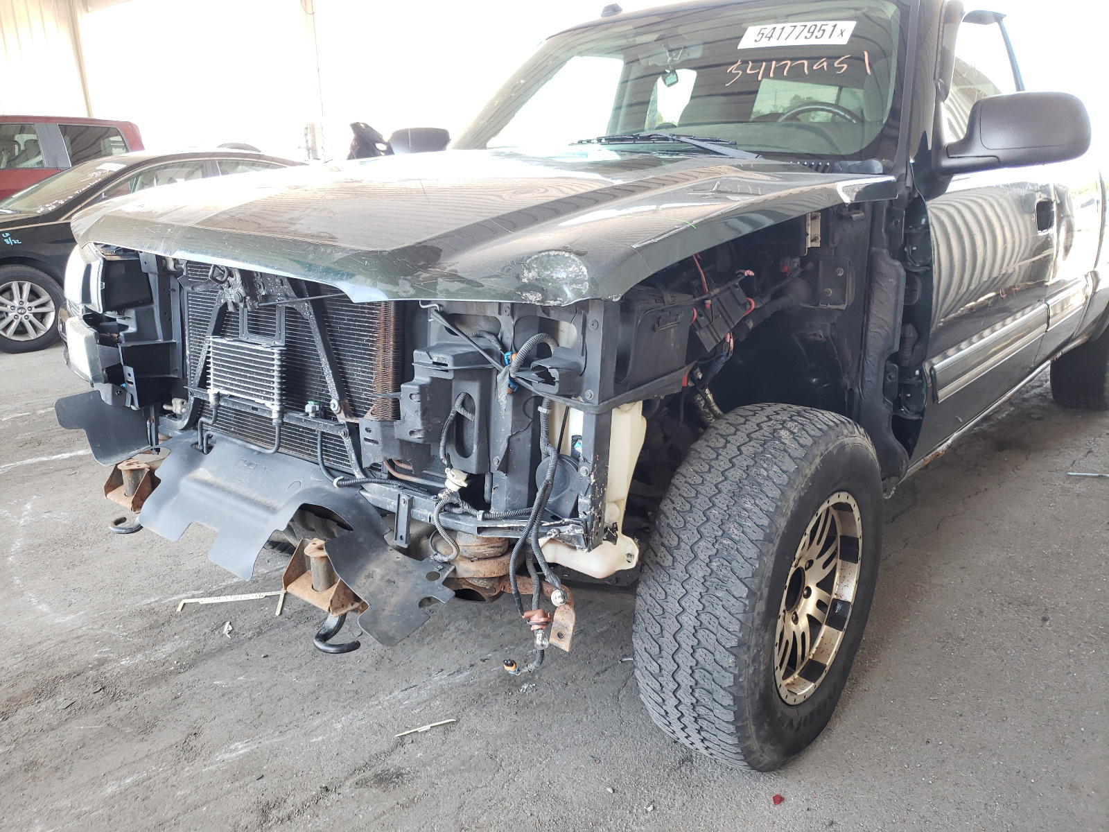 Photo 9 from auction – 2004 CHEVROLET SILVERADO with VIN 1GCEK19TX4E108105