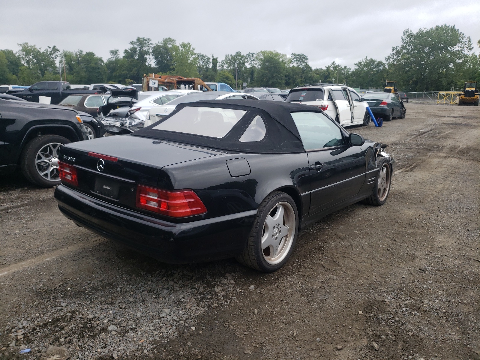 Photo 4 from auction – 2002 MERCEDES-BENZ SL 500 with VIN WDBFA68F32F204826