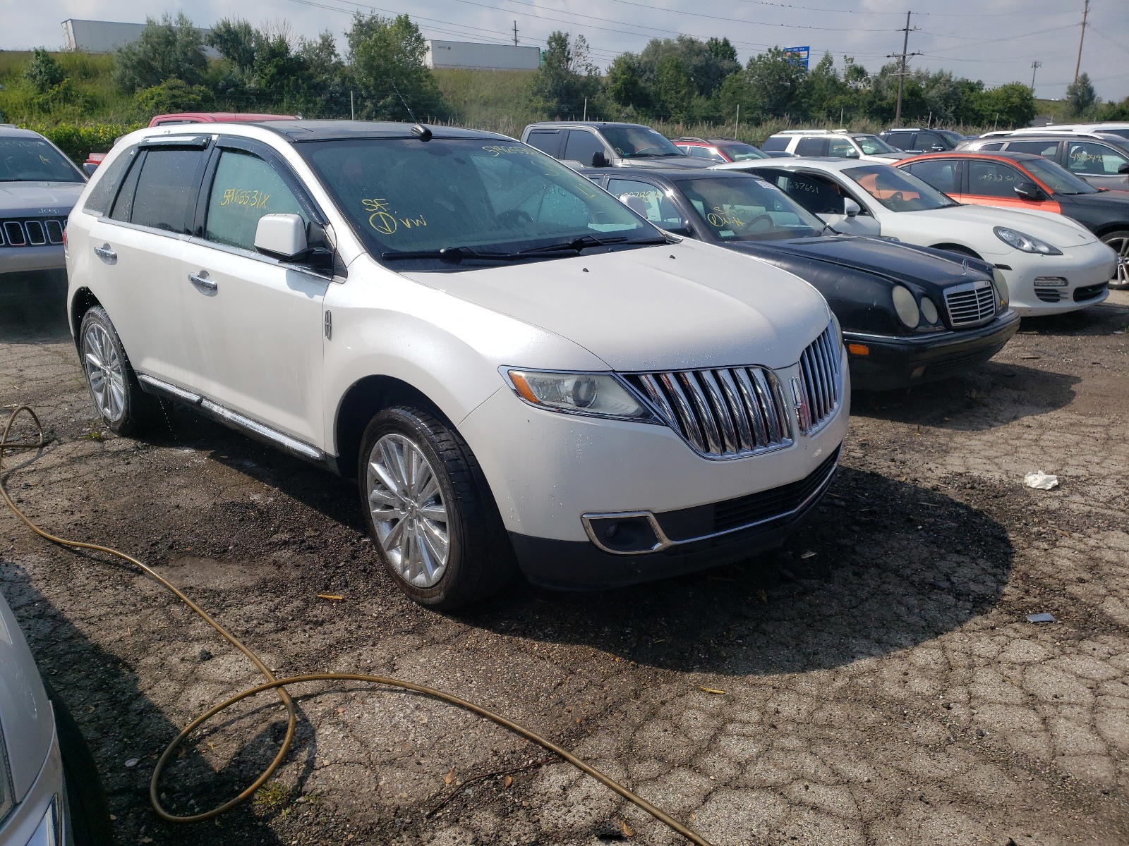 LINCOLN MKX 2011 with VIN 2LMDJ8JK7BBJ03253 - Photo from auction