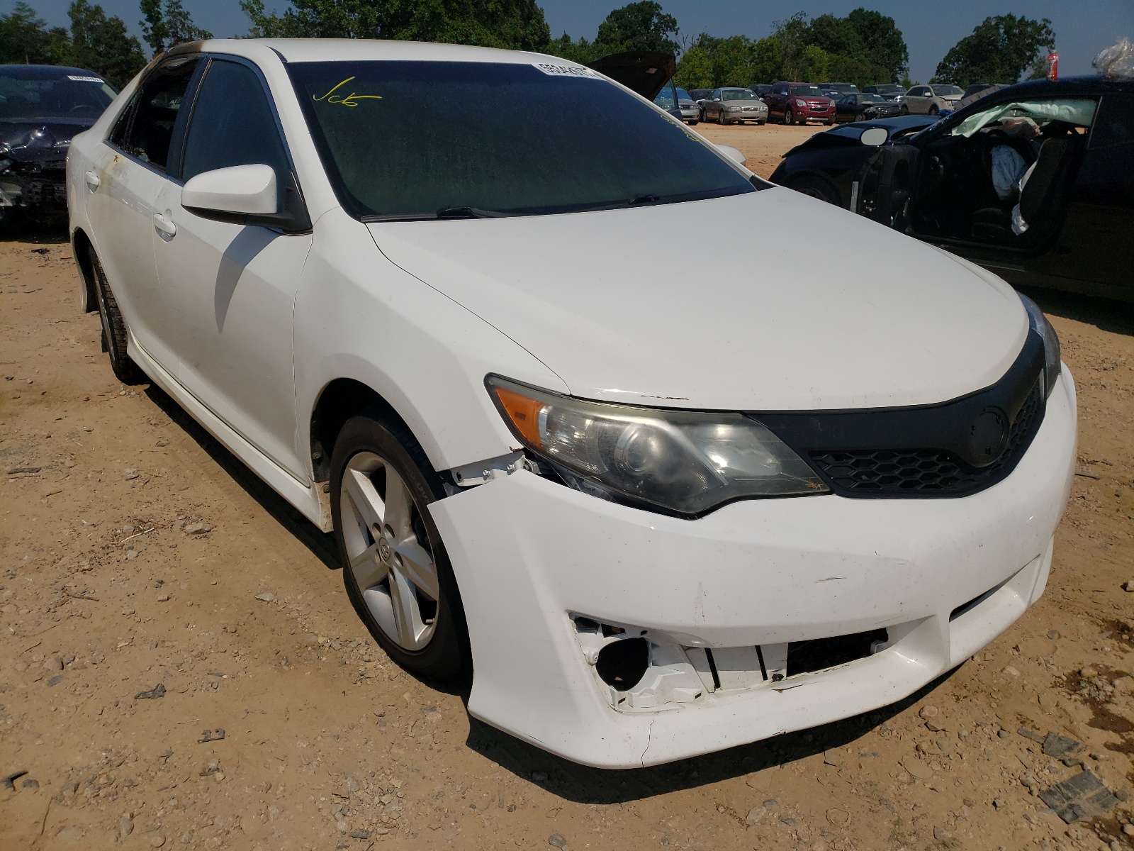 Photo 1 from auction – 2014 TOYOTA CAMRY L with VIN 4T1BF1FK2EU839066