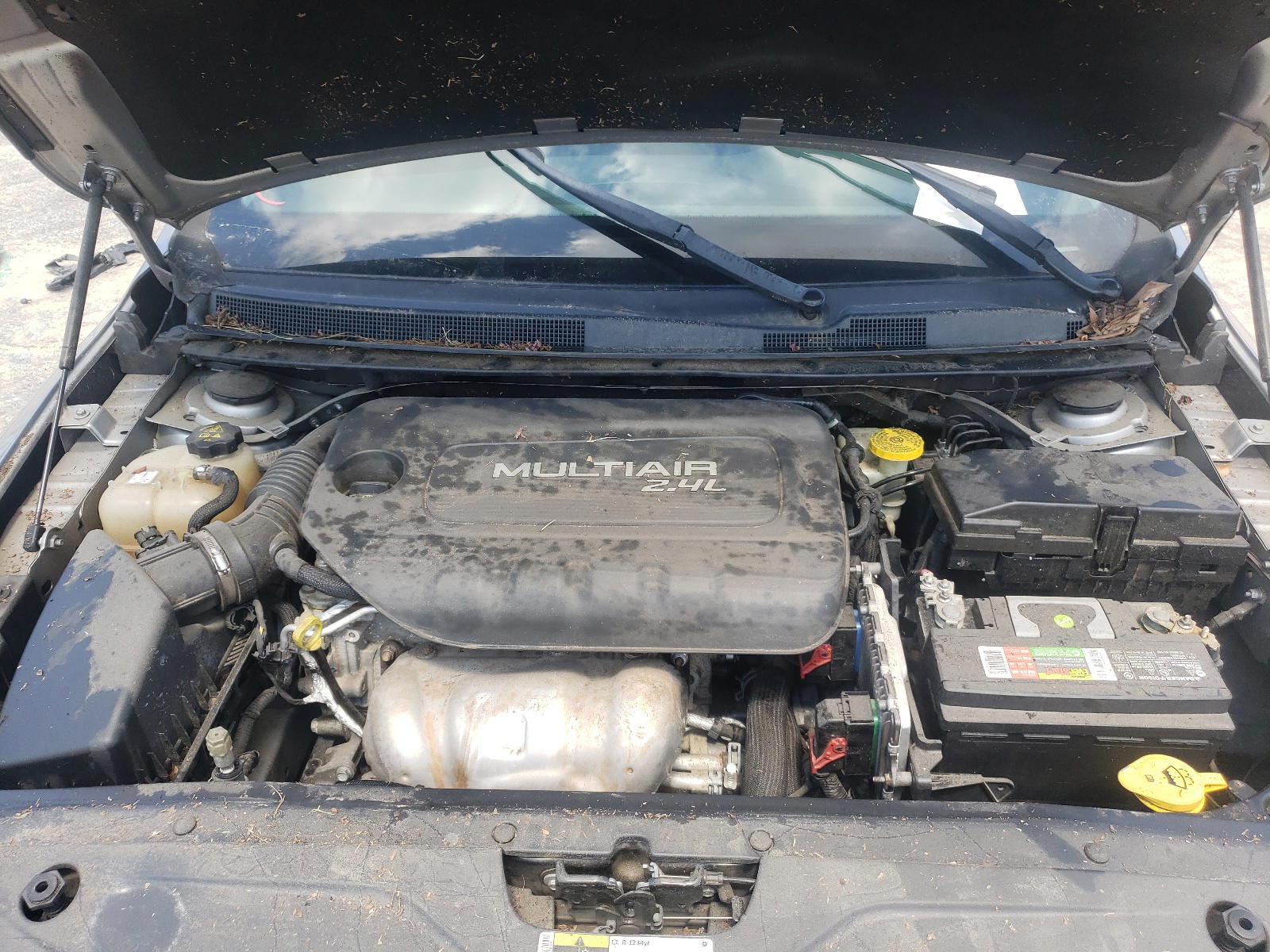 Photo 7 from auction – 2015 CHRYSLER 200 LIMITE with VIN 1C3CCCAB0FN713888