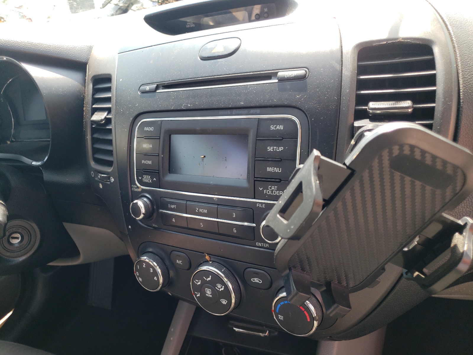 Photo 9 from auction – 2014 KIA FORTE LX with VIN KNAFK4A69E5061319