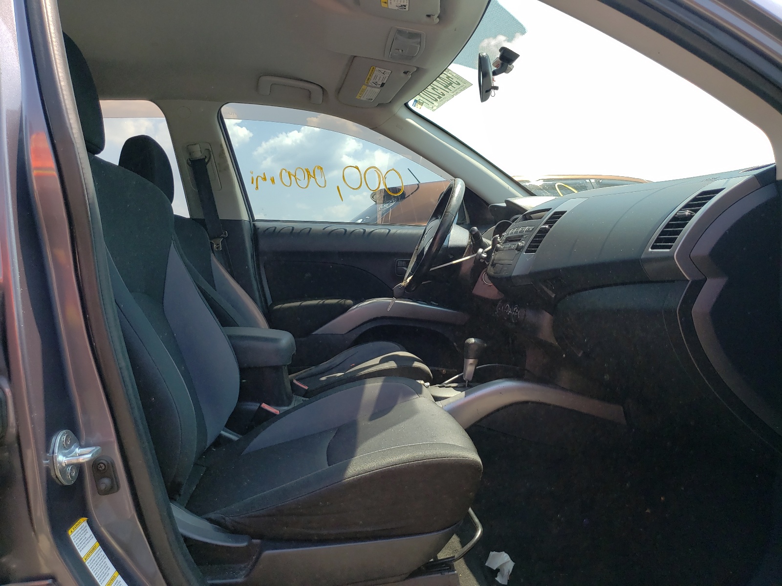 Photo 5 from auction – 2008 MITSUBISHI OUTLANDER with VIN JA4LS21W98Z007858