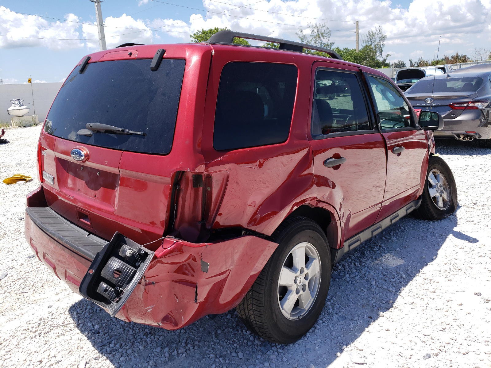 Photo 4 from auction – 2011 FORD ESCAPE XLT with VIN 1FMCU0D74BKB63763