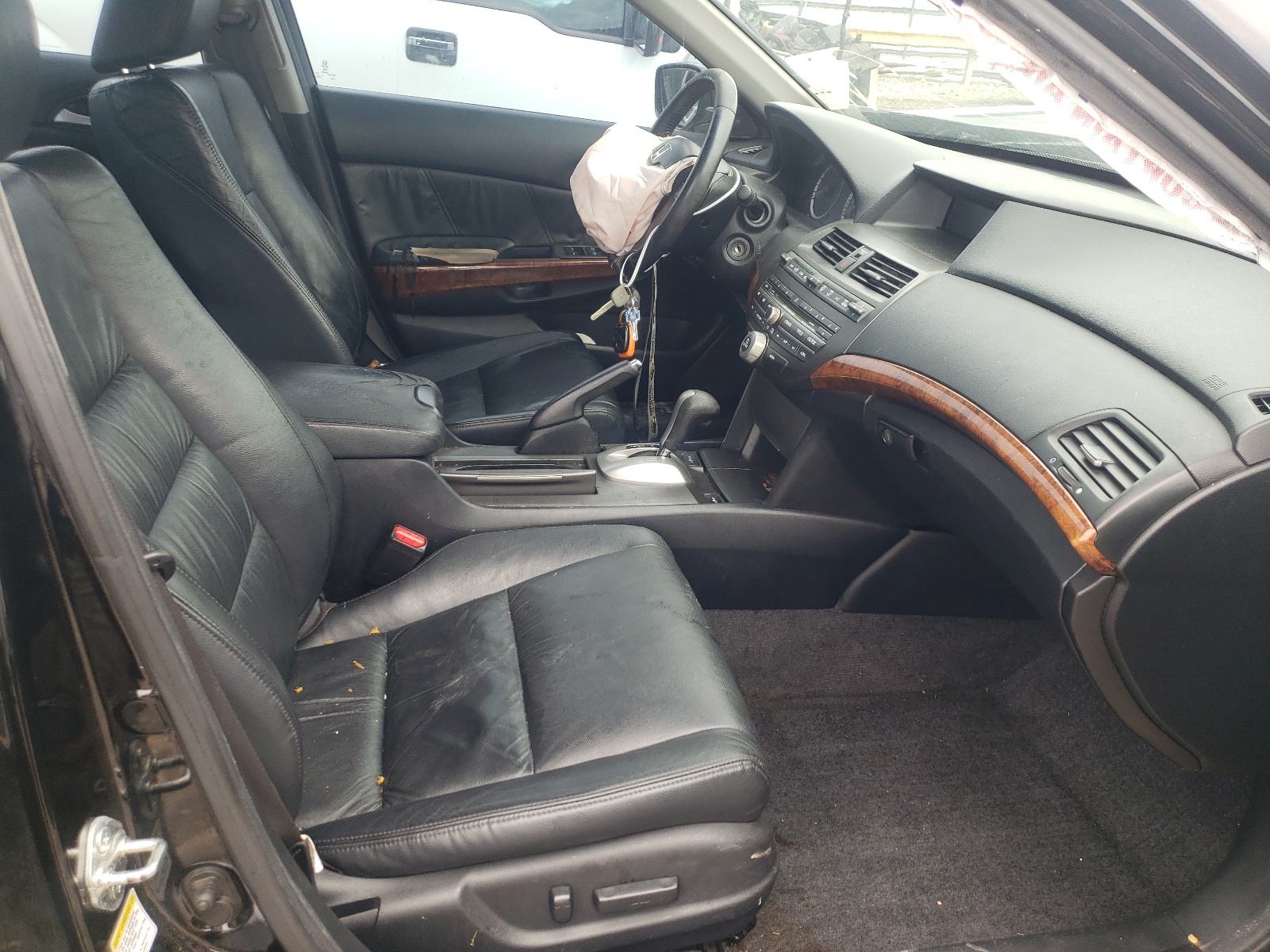 Photo 5 from auction – 2011 HONDA ACCORD EXL with VIN 1HGCP3F85BA008486