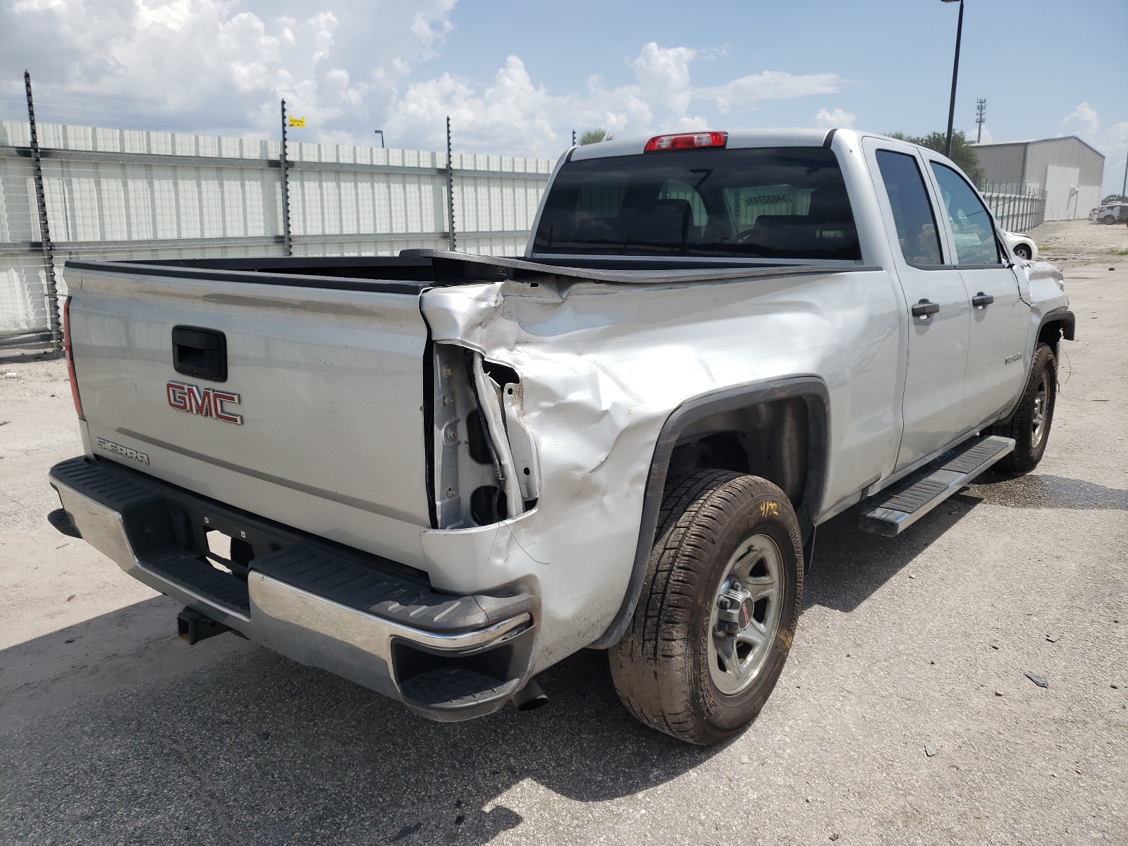 Photo 4 from auction – 2017 GMC SIERRA K15 with VIN 1GTV2LEC8HZ374951