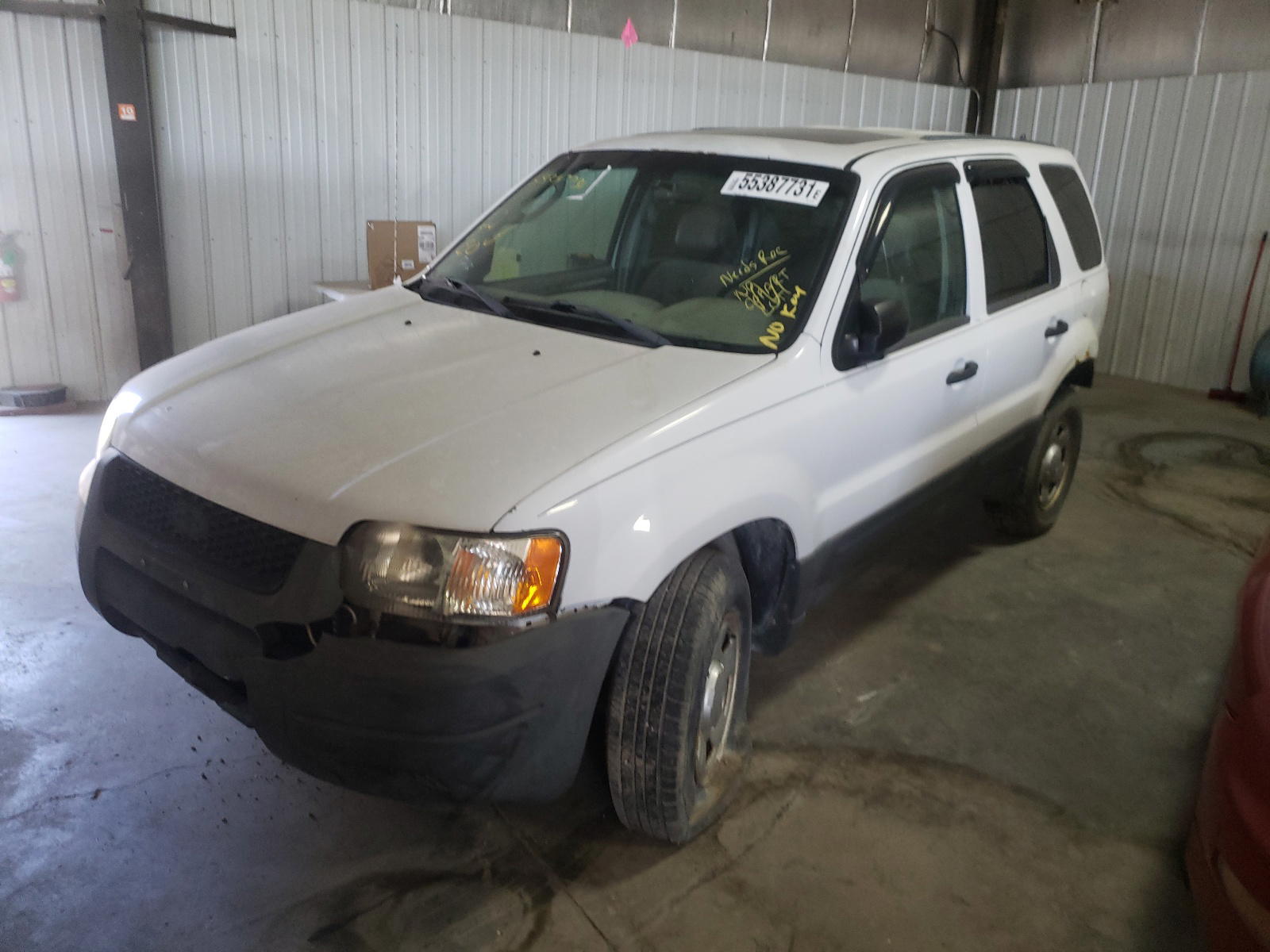 Photo 2 from auction – 2003 FORD ESCAPE XLT with VIN 1FMCU93133KA80246