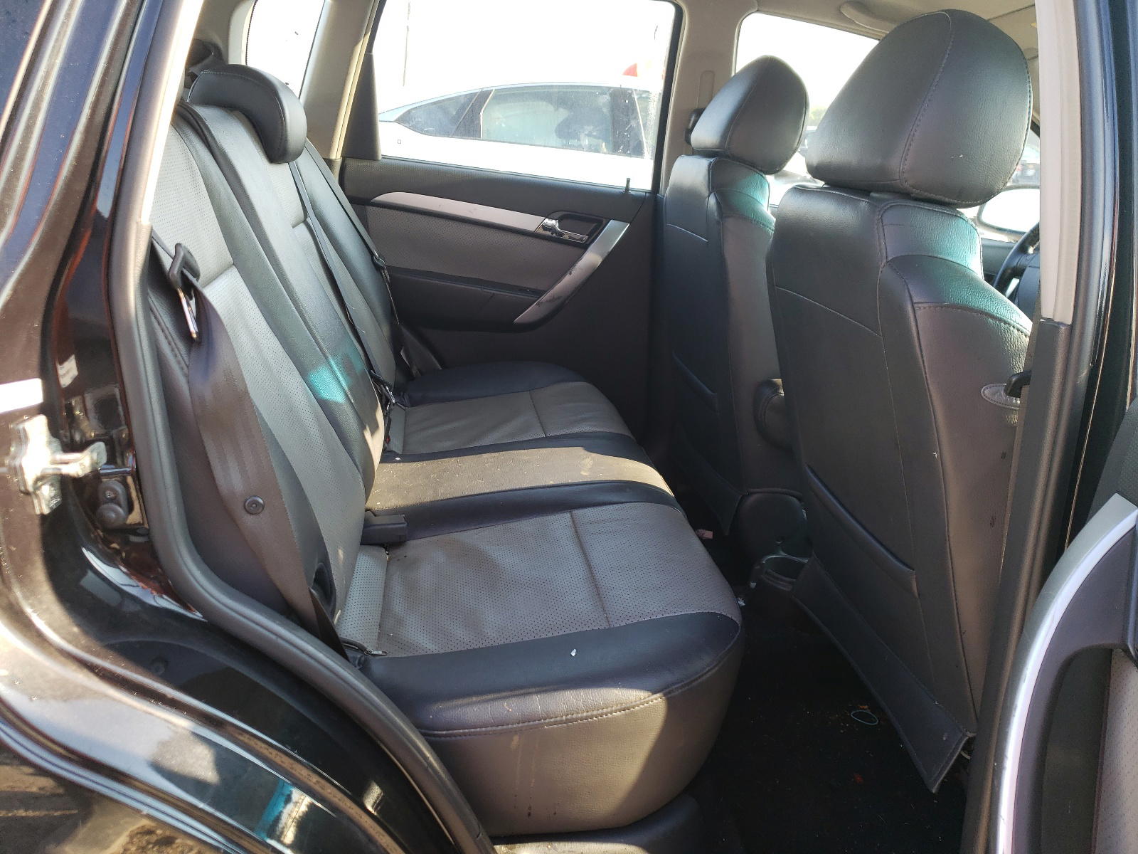 Photo 6 from auction – 2011 CHEVROLET AVEO with VIN KL1TG6DE1BB198782