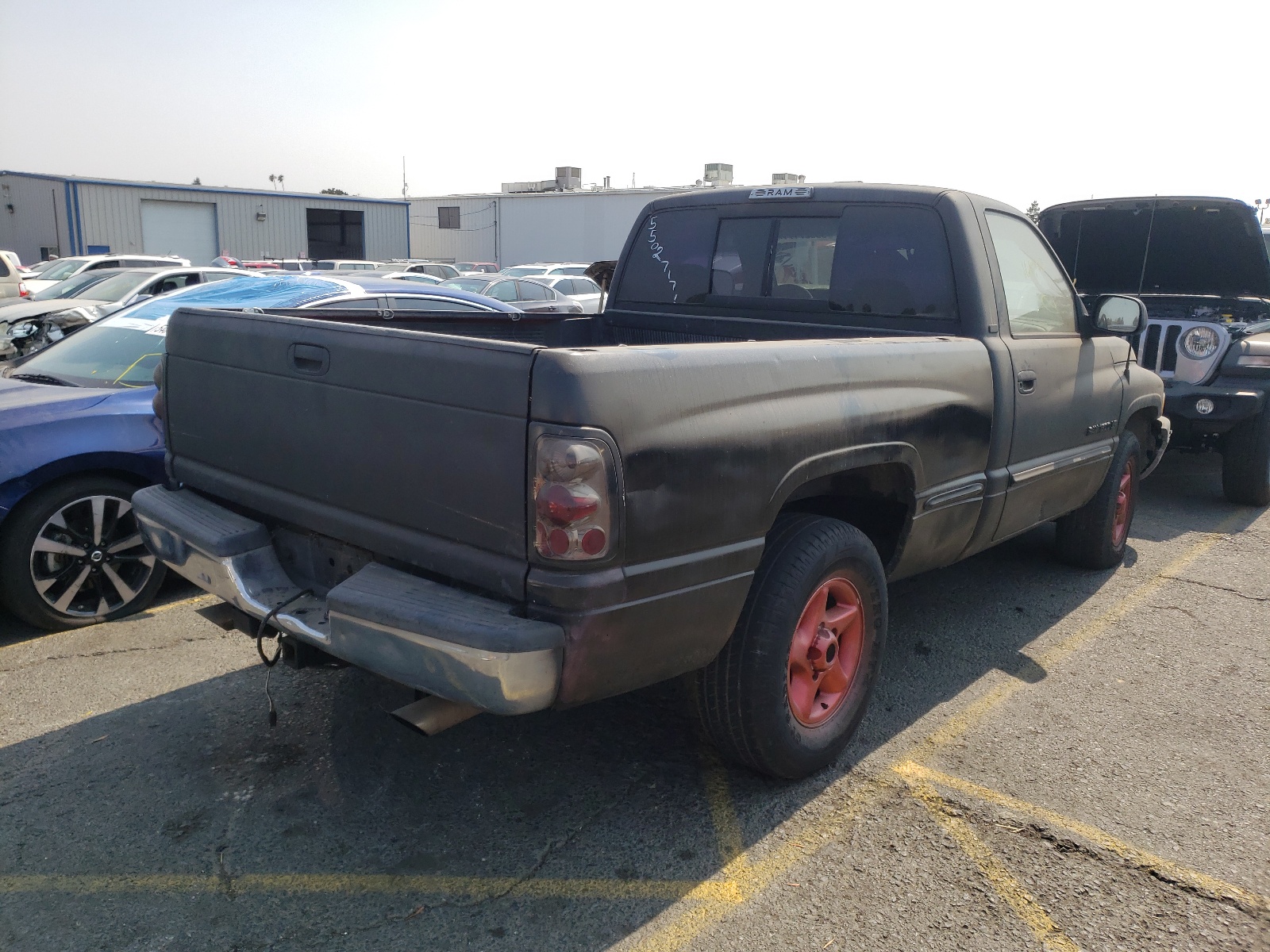 Photo 4 from auction – 1998 DODGE RAM 1500 with VIN 3B7HC16Y0WM203294