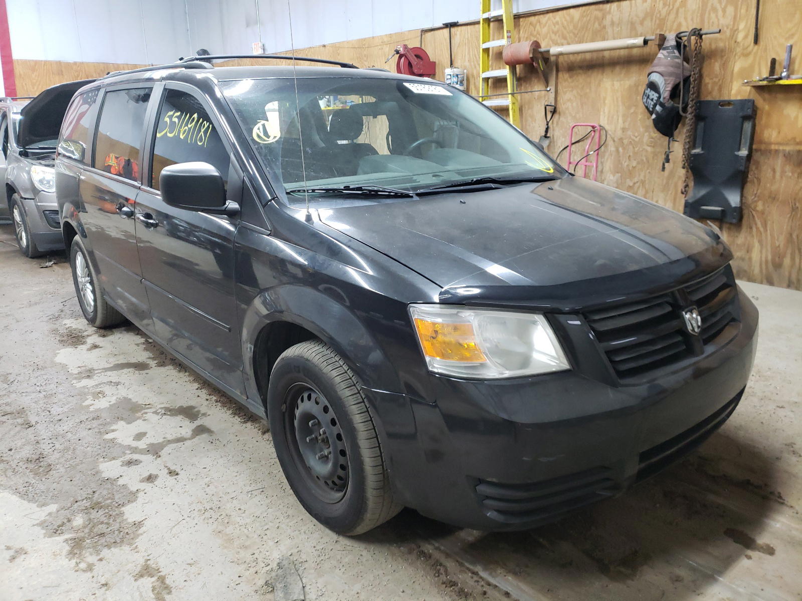 DODGE GRAND CARA 2010 with VIN 2D4RN4DE2AR101041 - Photo from auction